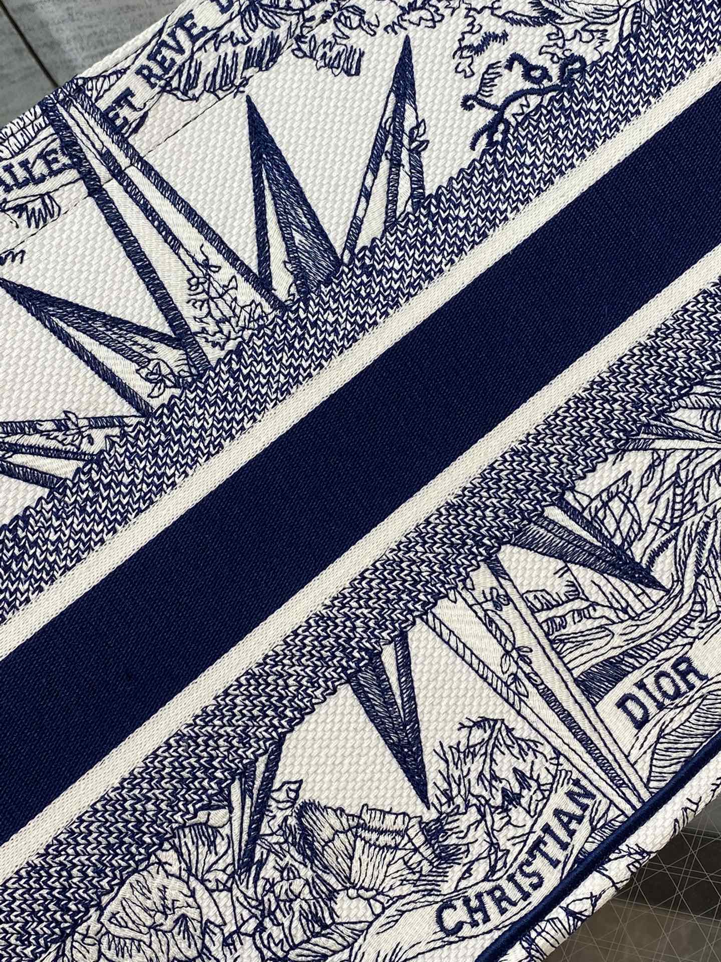 D*or small book tote-36*18*28cm