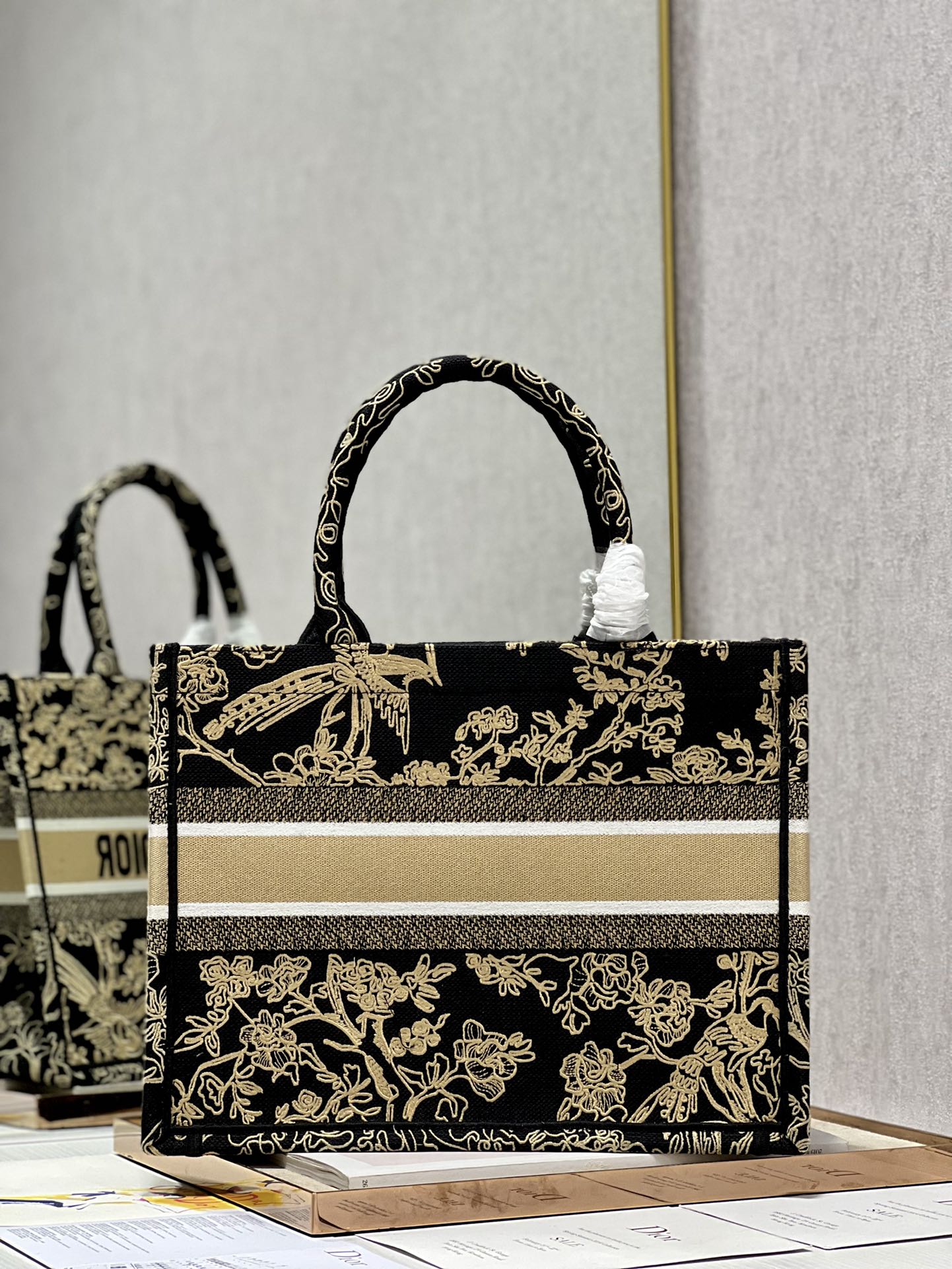 D*or small book tote-36*18*28cm