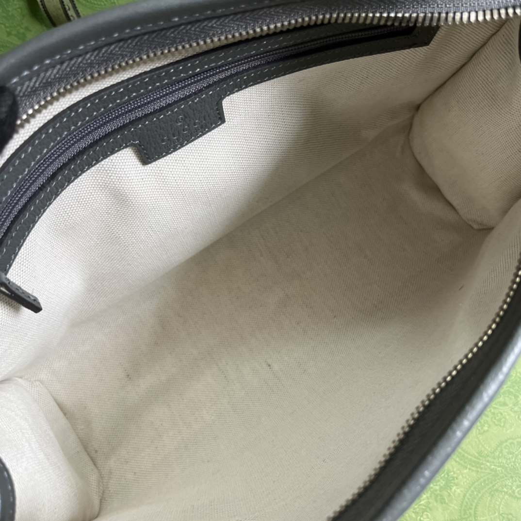 G*u*i pouch-28.5*18*9cm