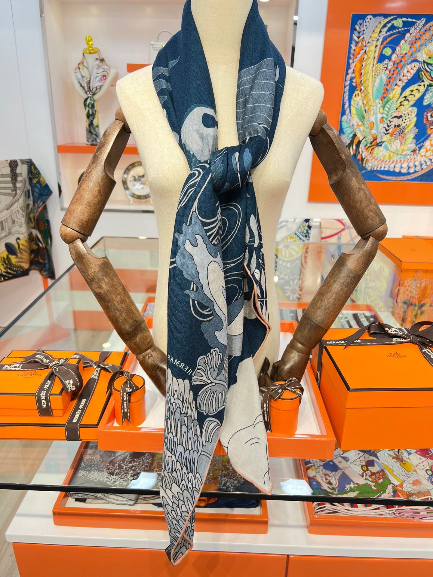 H**mes shawls-140*140cm