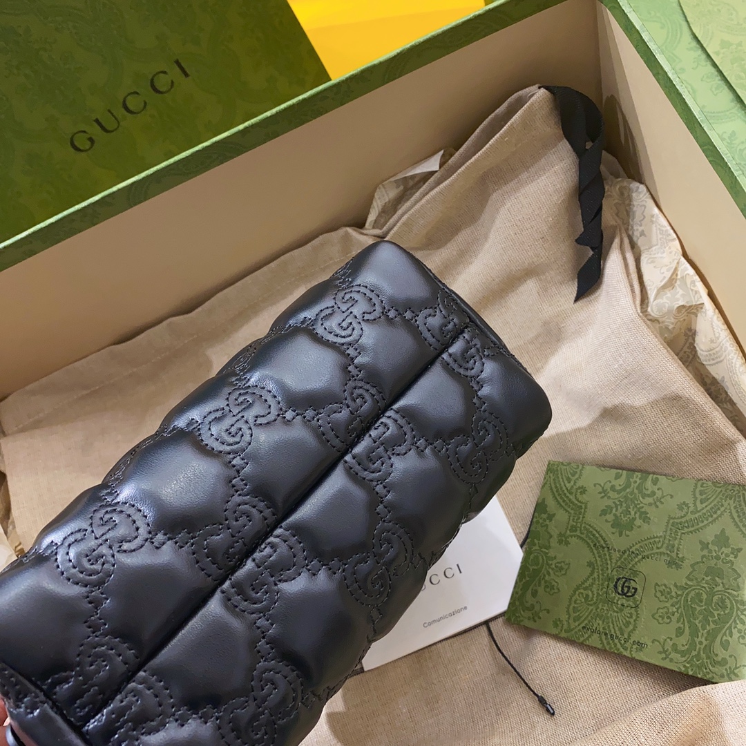 G*u*i gg matelassé cosmetic bag-16*12.5*9cm