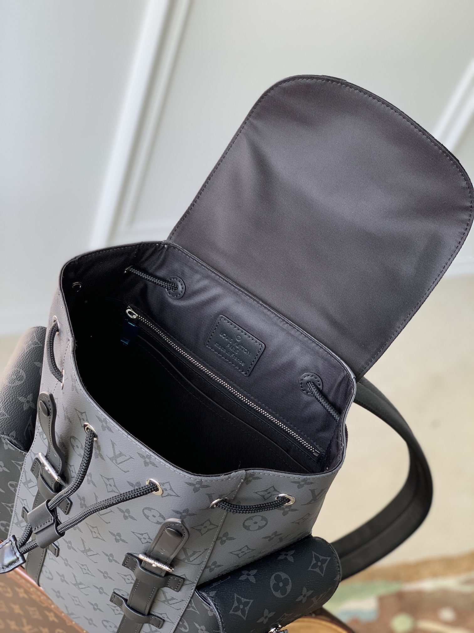 l0*is V*t0n christopher backpack m46247-32*39*12cm