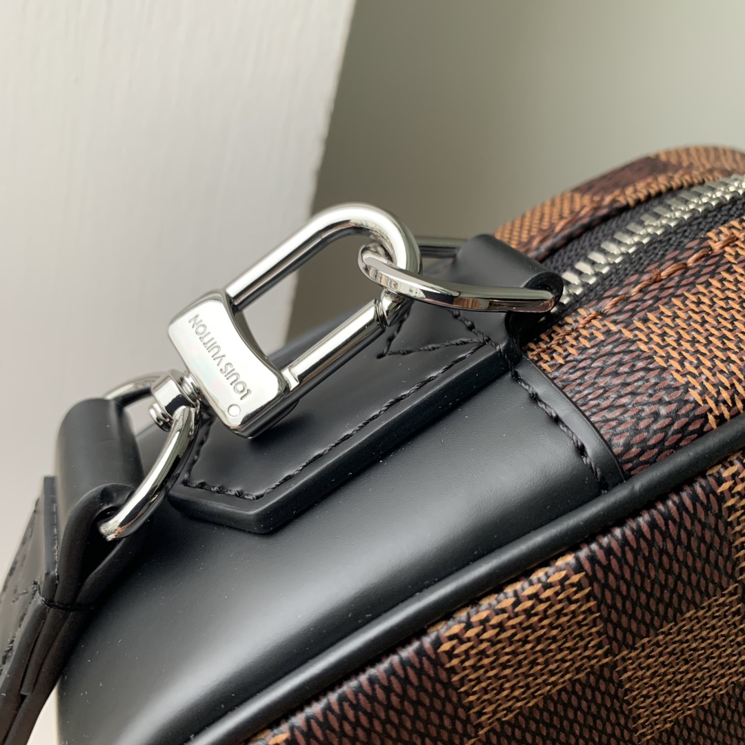 l0*is V*t0n pochette kasai -25 x 15.5 x 6.5 cm