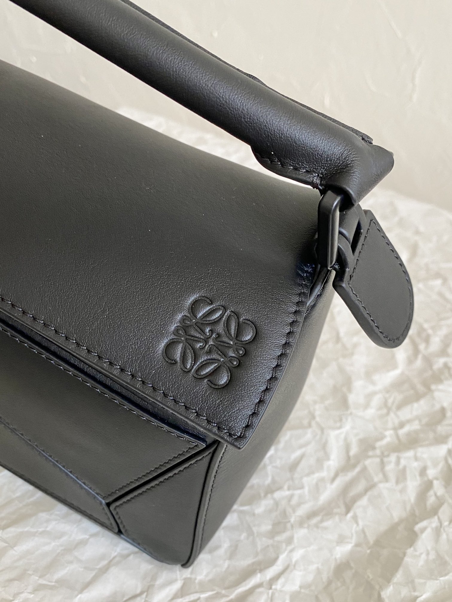 L0ew* puzzle small bag-24*10*14cm