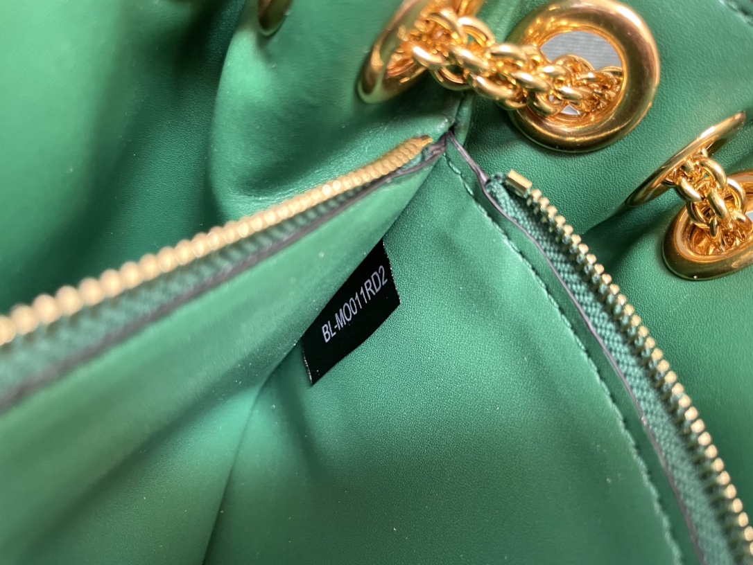 Va1e*ntin0 garavanistudsian-28*17*8cm