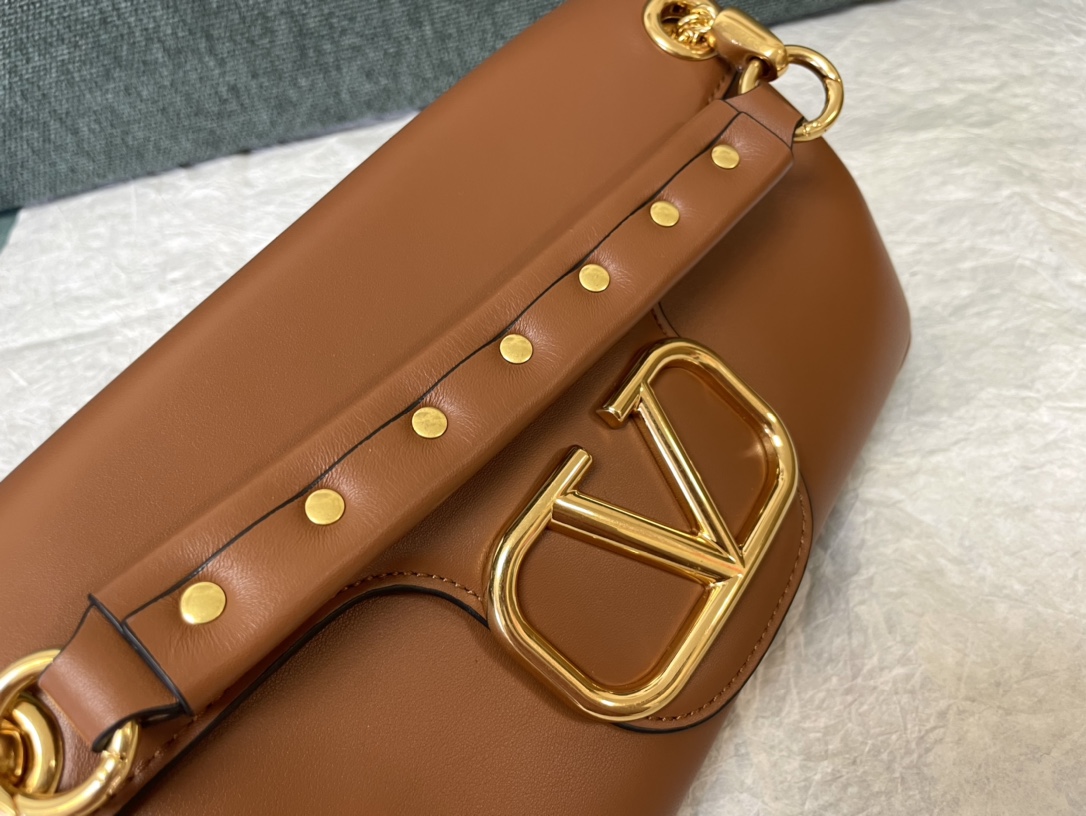 Va1e*ntin0 garavanistudsian-28*17*8cm