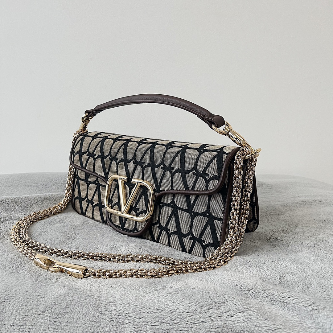 Va1e*ntin0 garavani loc-27*13*6cm