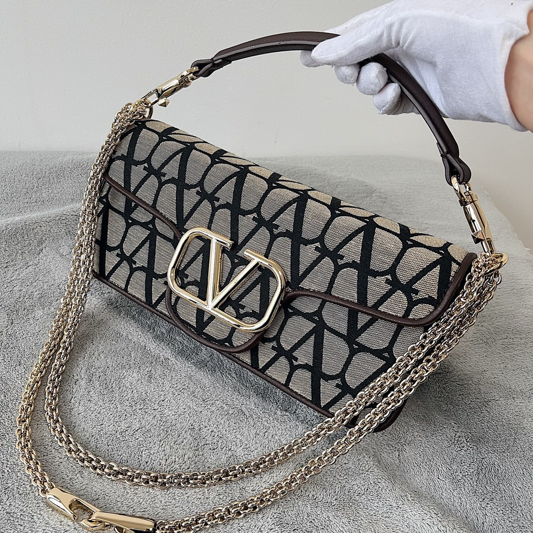 Va1e*ntin0 garavani loc-27*13*6cm