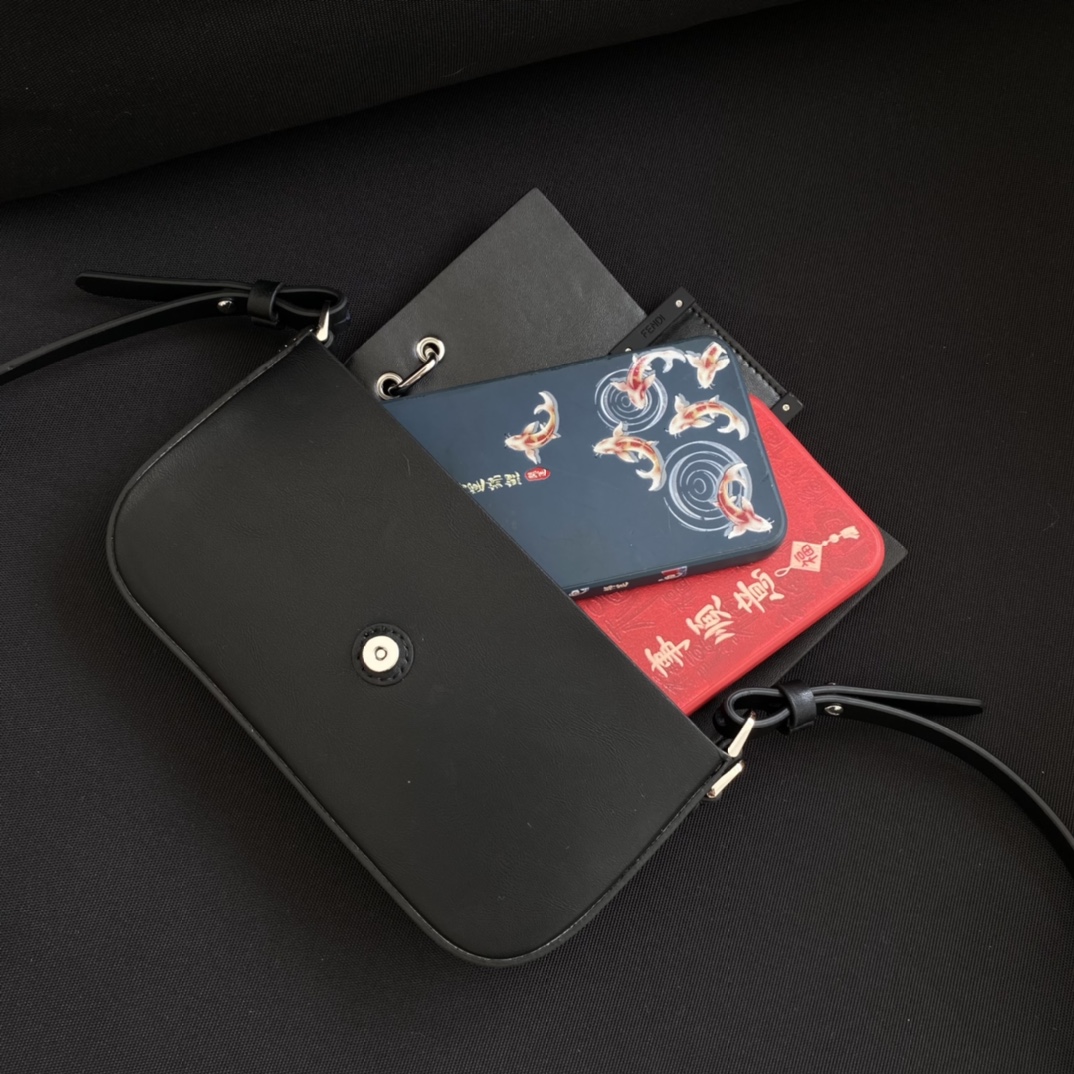 F**di baguette bag-19×14×4cm