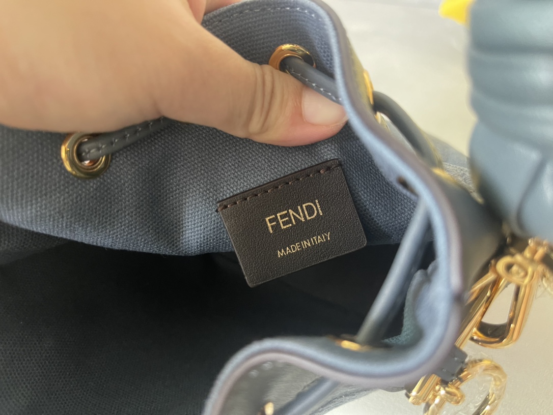 F**di mini mon tresor bag -12x18x10cm