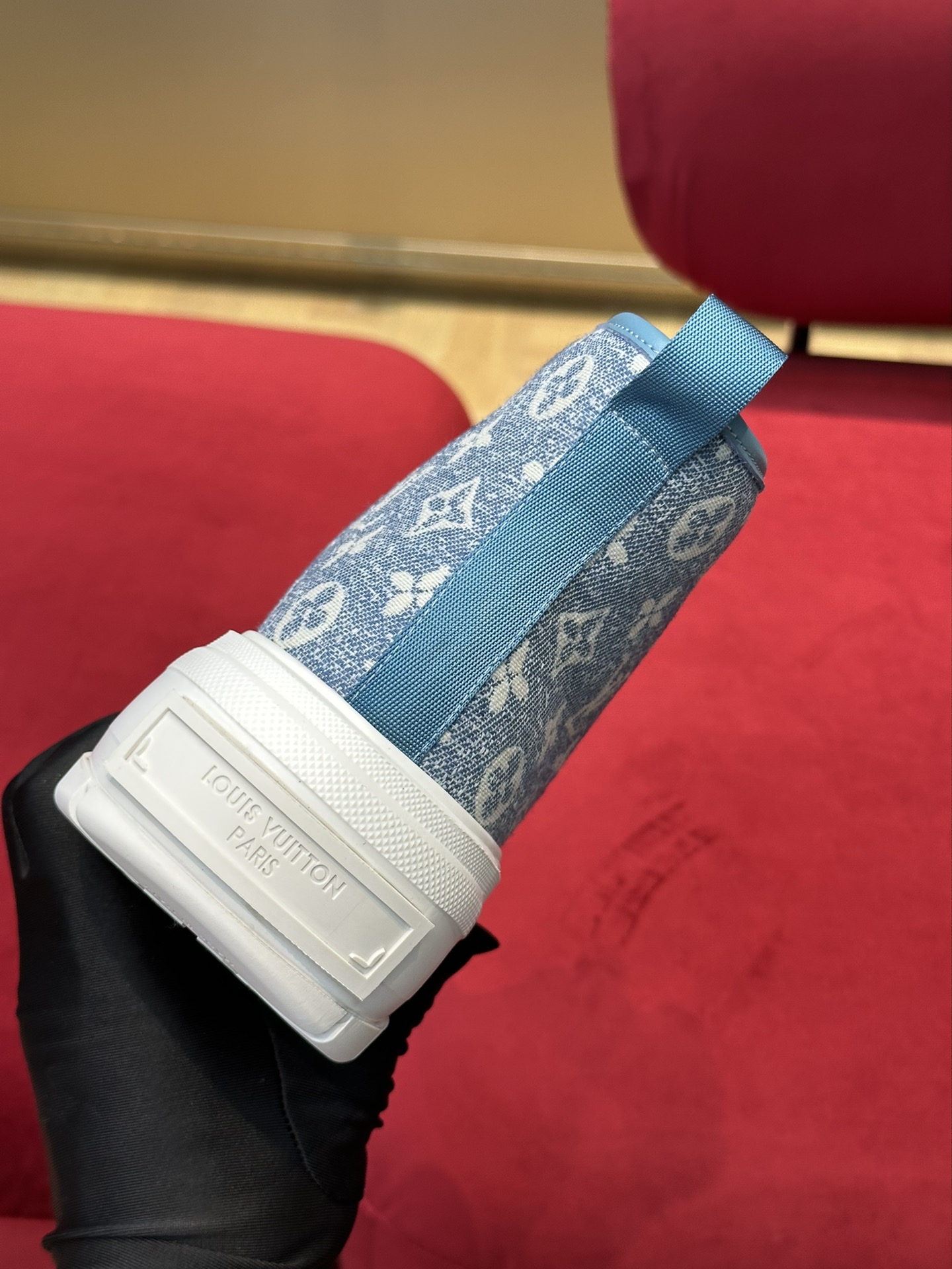 l0*is V*t0n squad sneaker