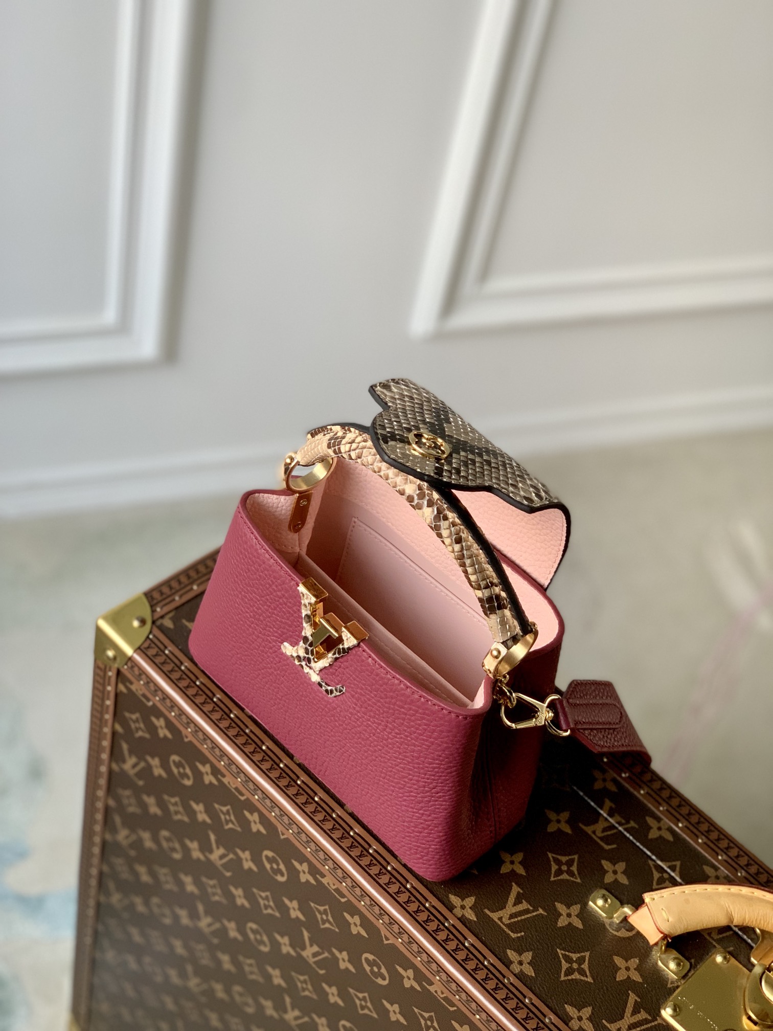 l0*is V*t0n mini capucines handlebag-21*14*8cm