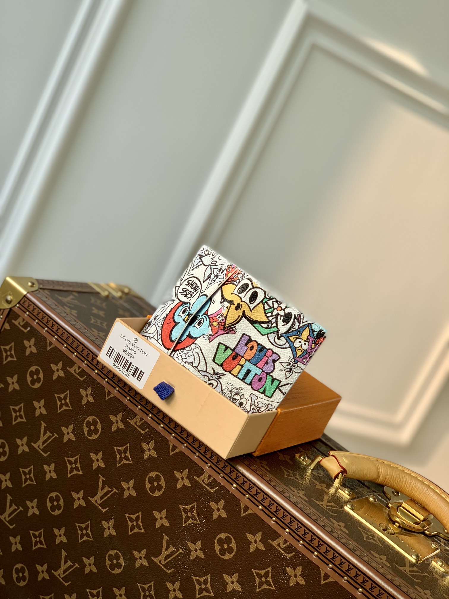 l0*is V*t0n wallet-7.5 x 11.1 x 1.0cm