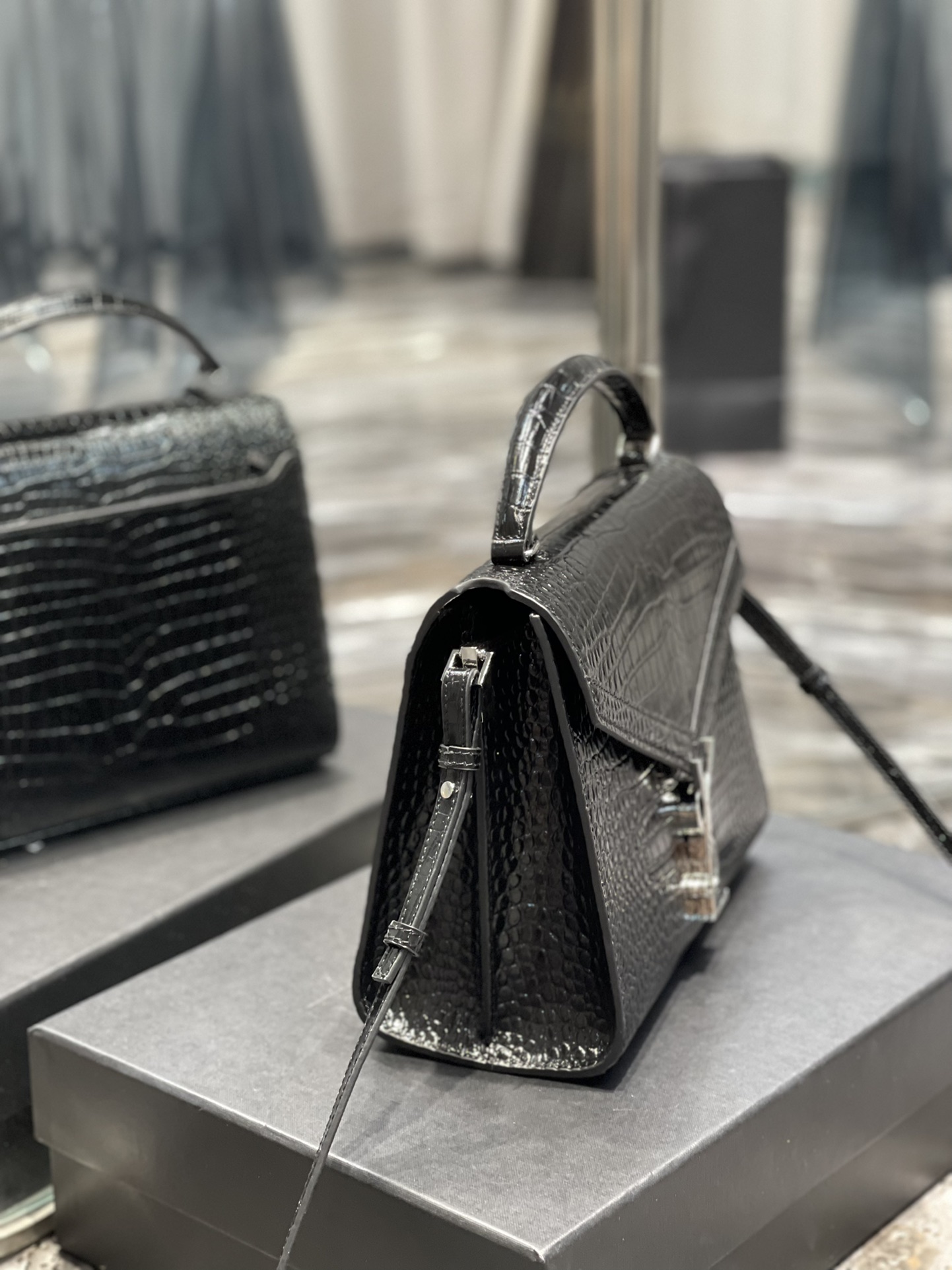 Y*L cassandra bag-24.5×20×11.5cm