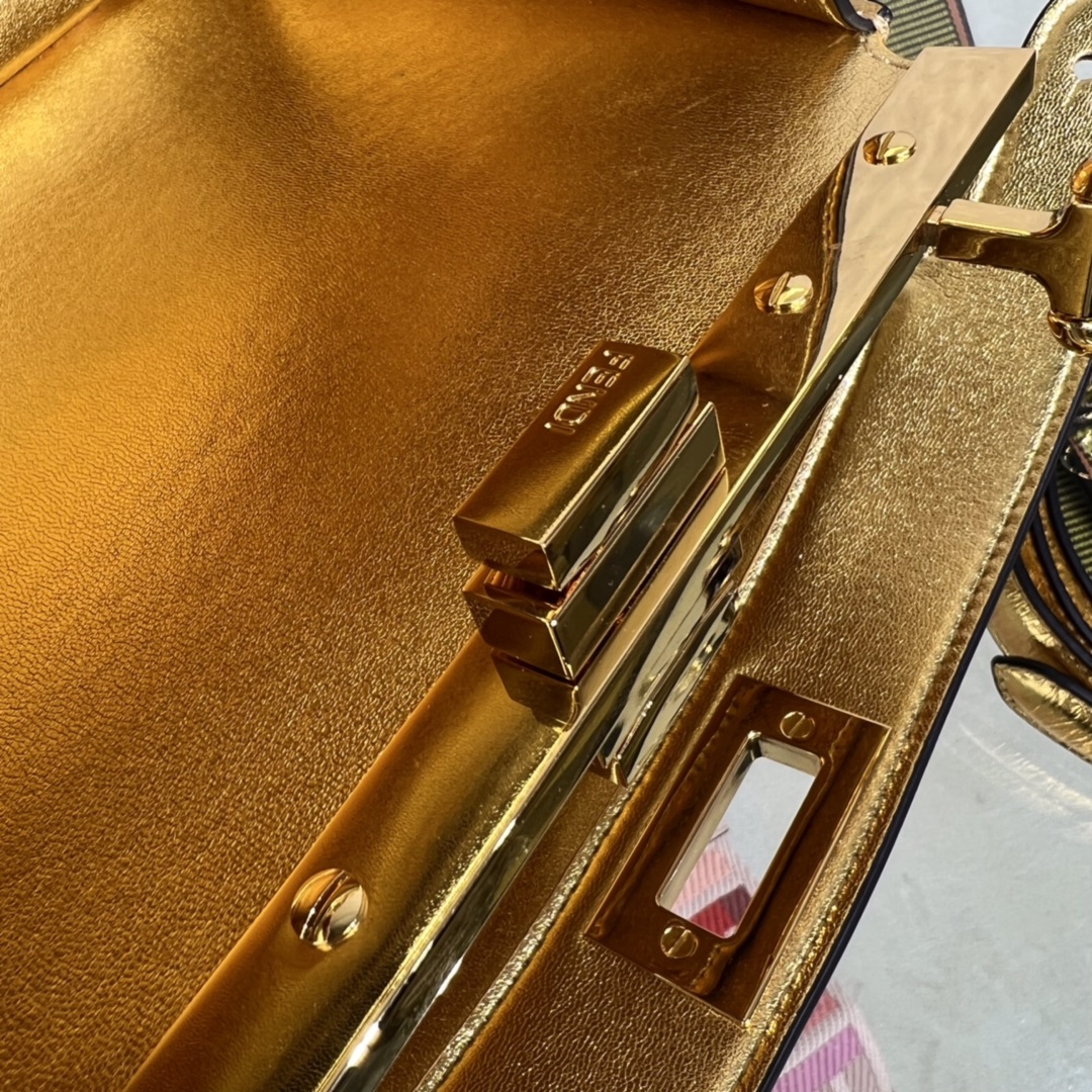 F**di peekaboo-27x21x9.5cm