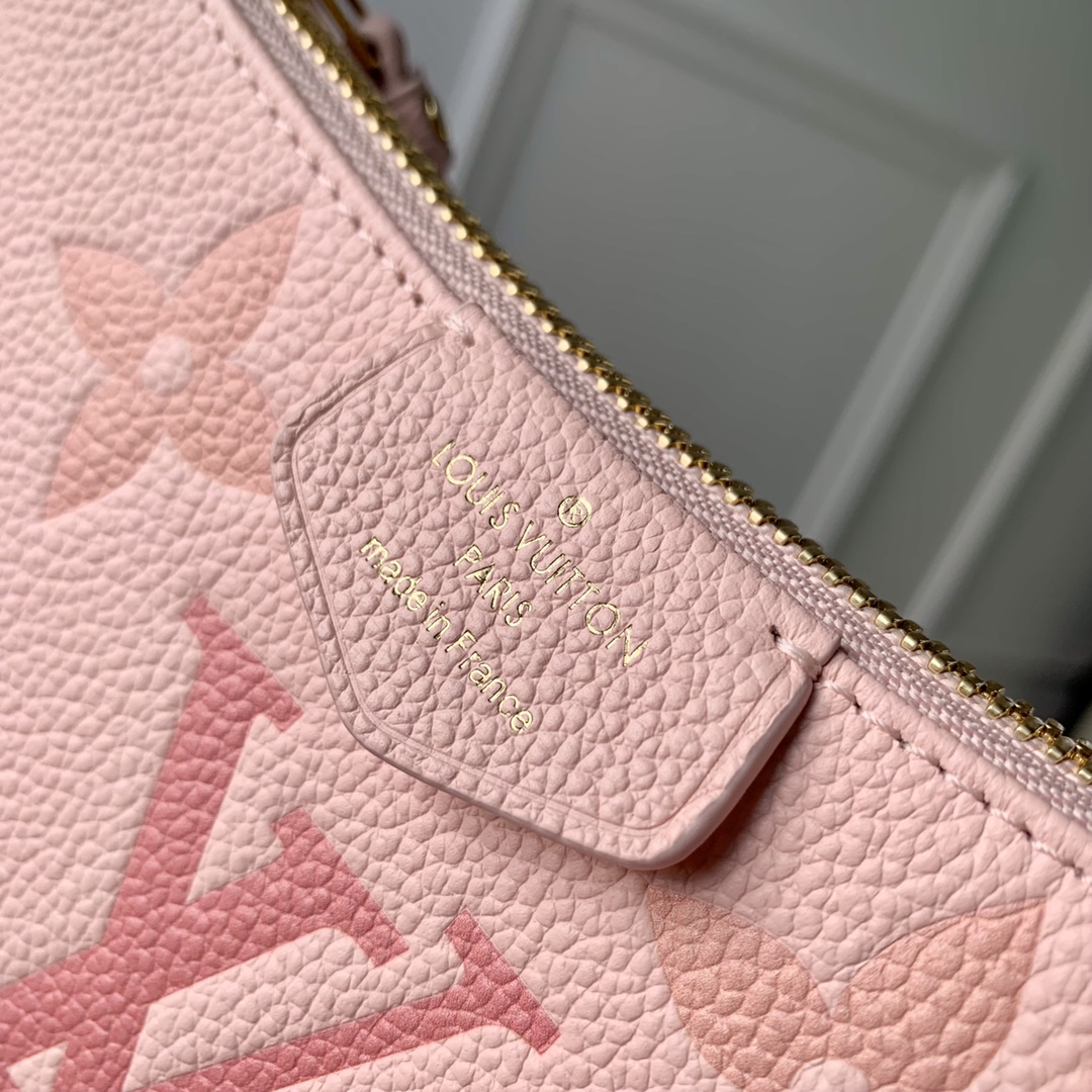 l0*is V*t0n easy pouch on strap-19x11.5x3cm