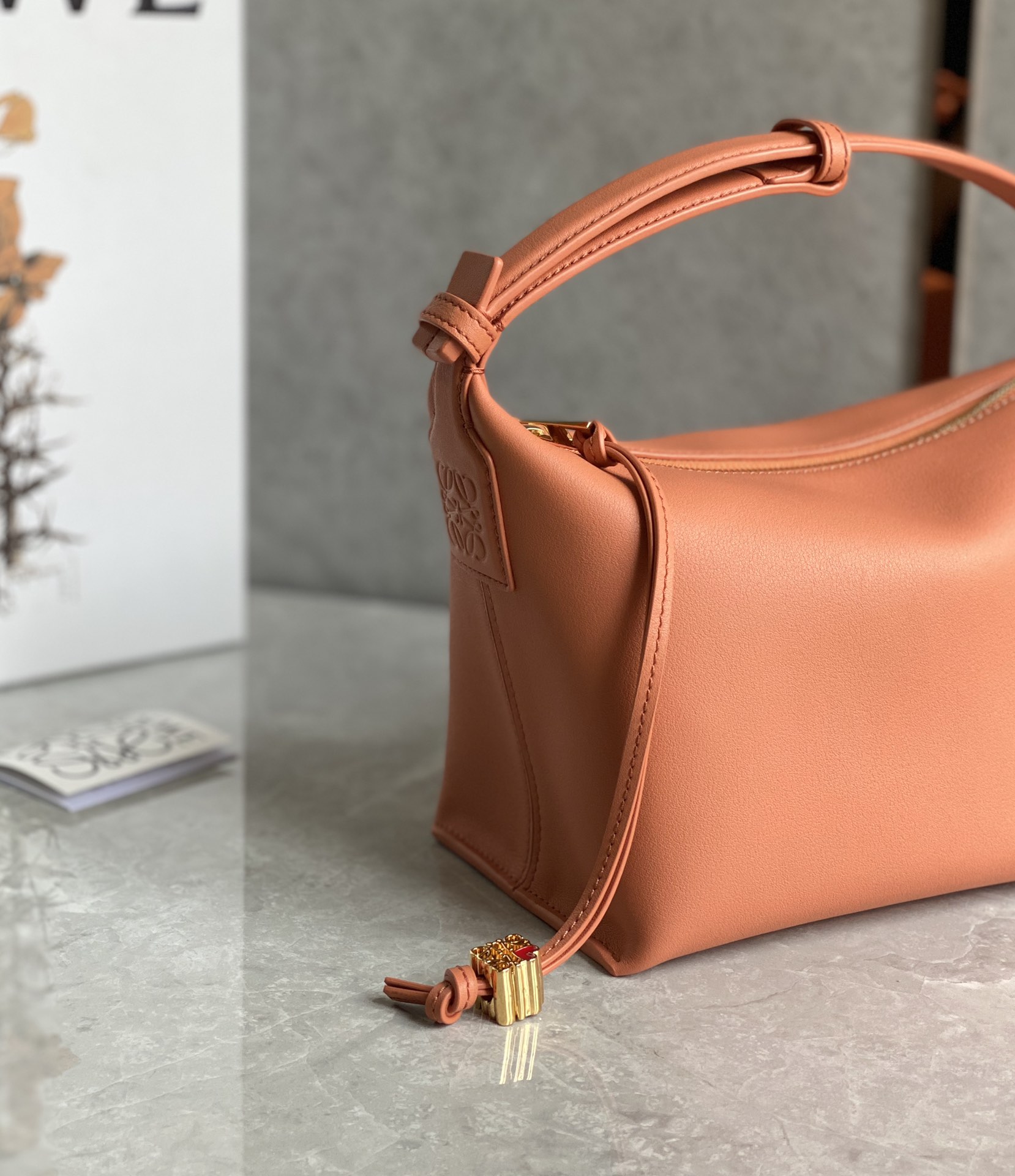 L0ew* cubi bag-20.5×17×12.5cm