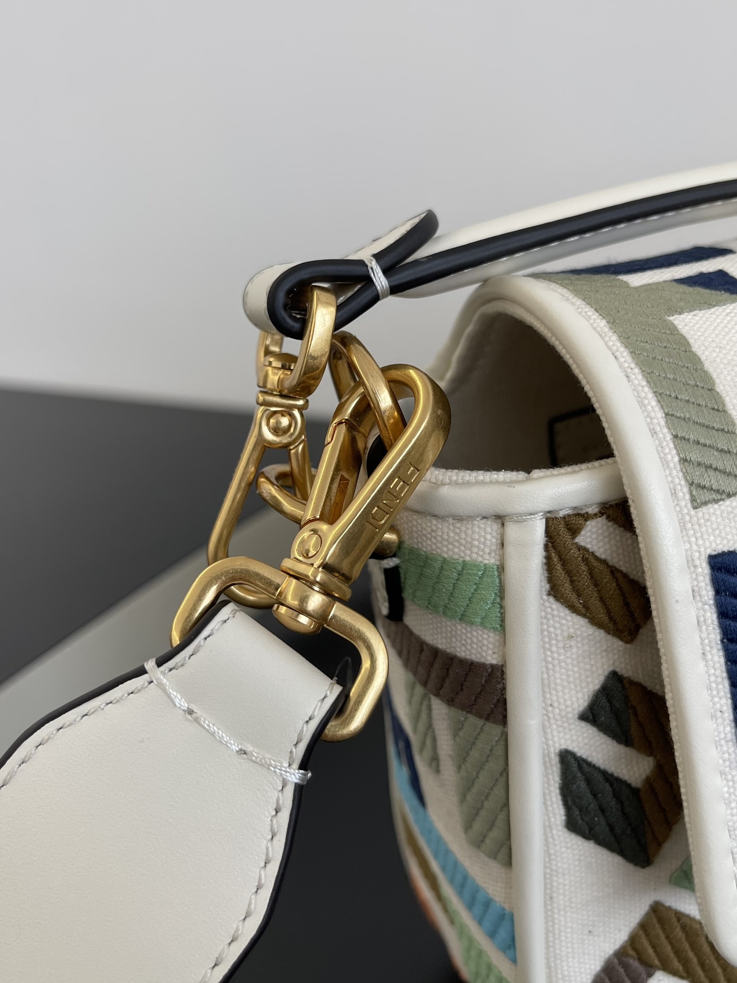 F**di baguette bag-26x14x4cm