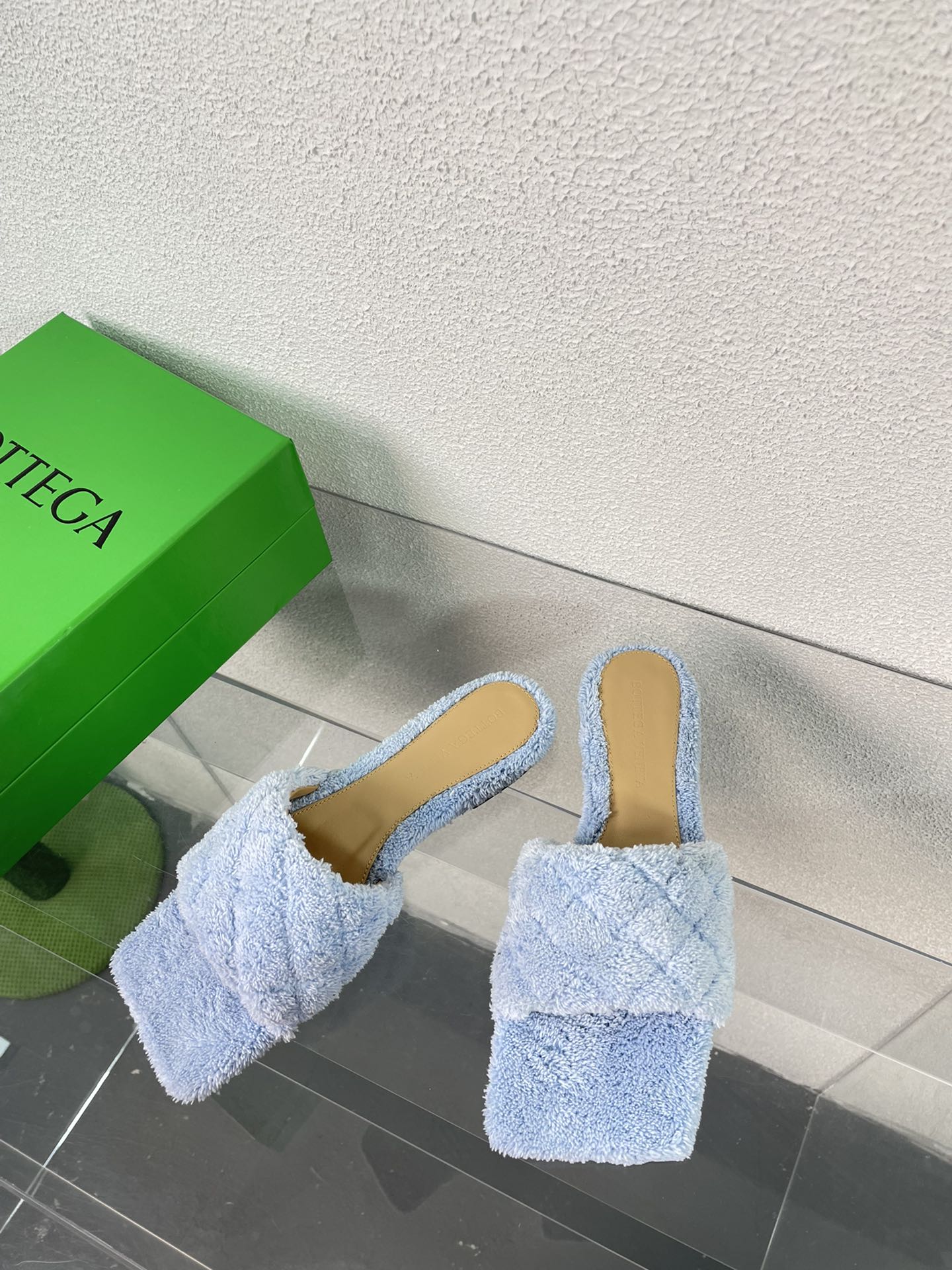 bo*te*ga Ve*ne*ta slippers