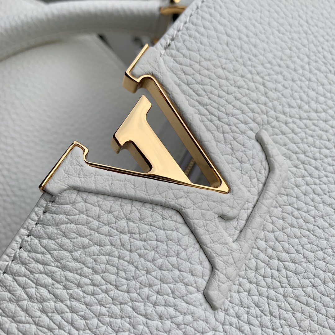 l0*is V*t0n capucines handlebag