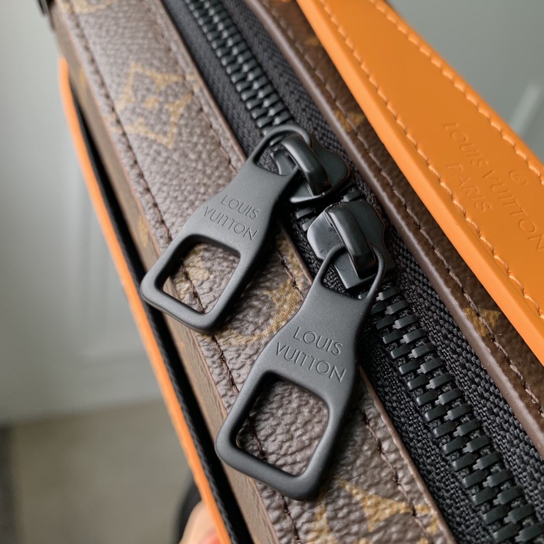 l0*is V*t0n handle soft trunk bag -m46689-25*15*7cm