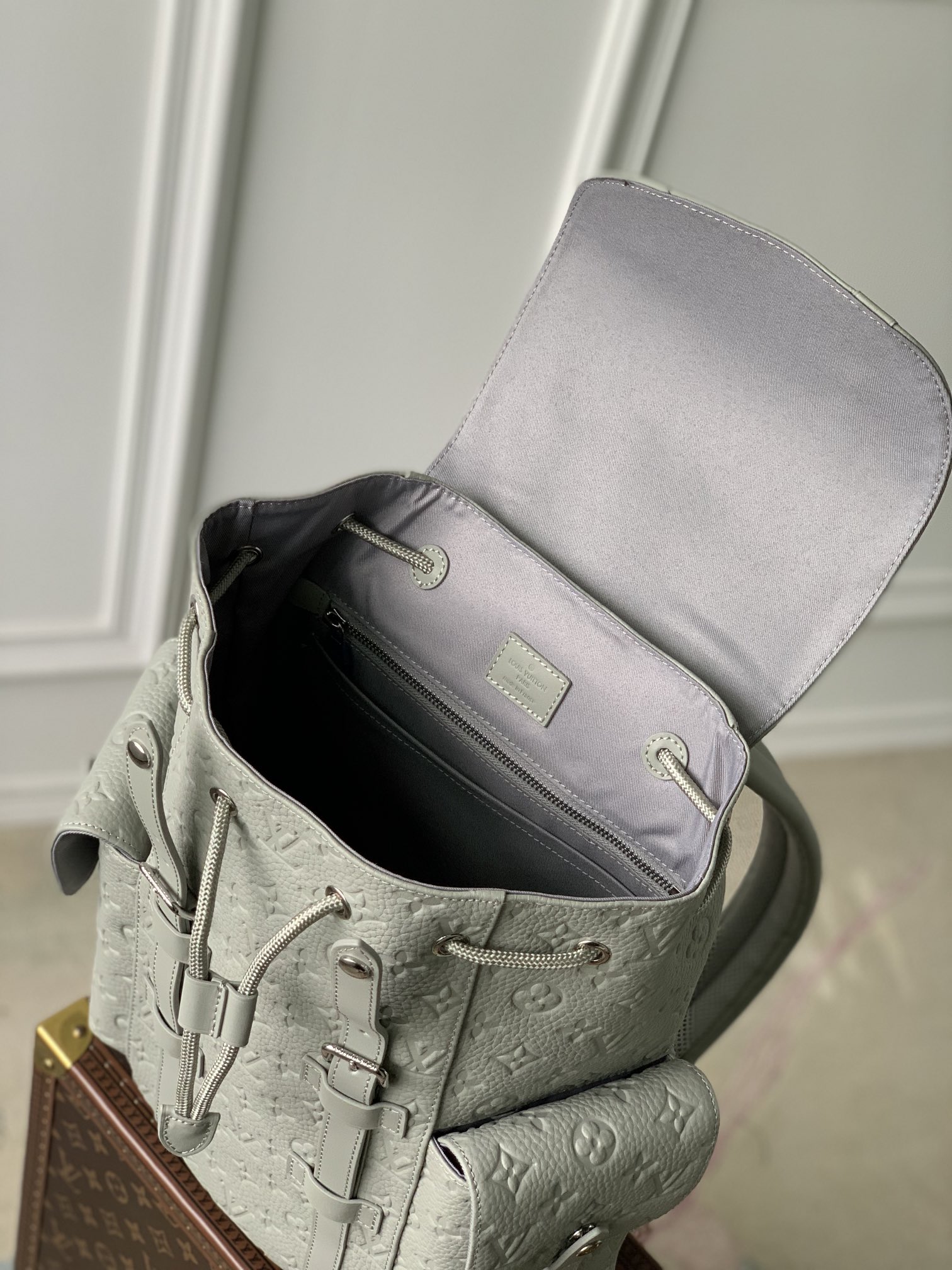 l0*is V*t0n christopher backpack m46699-32*39*12cm