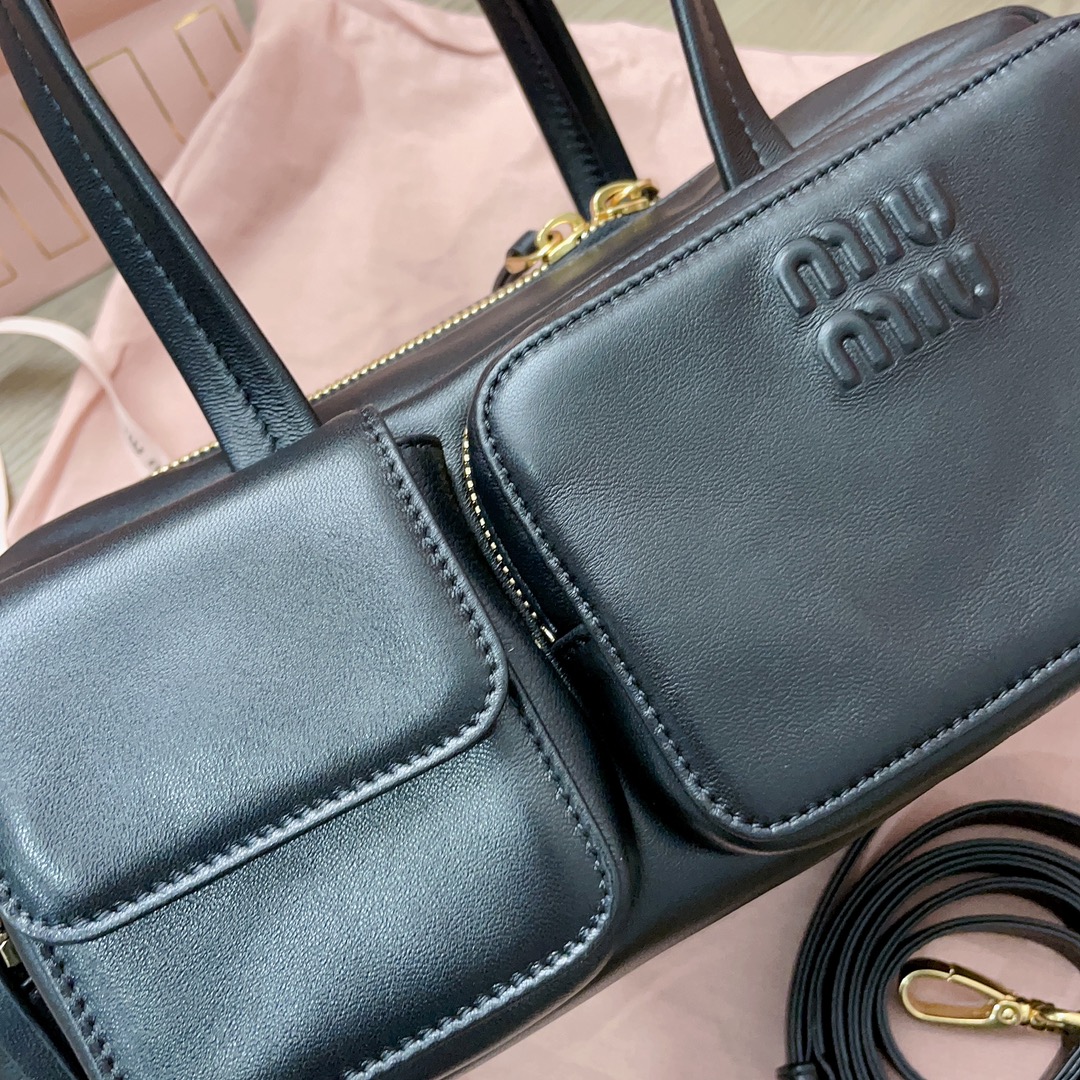 M*um*u bag-27 x12 x9cm