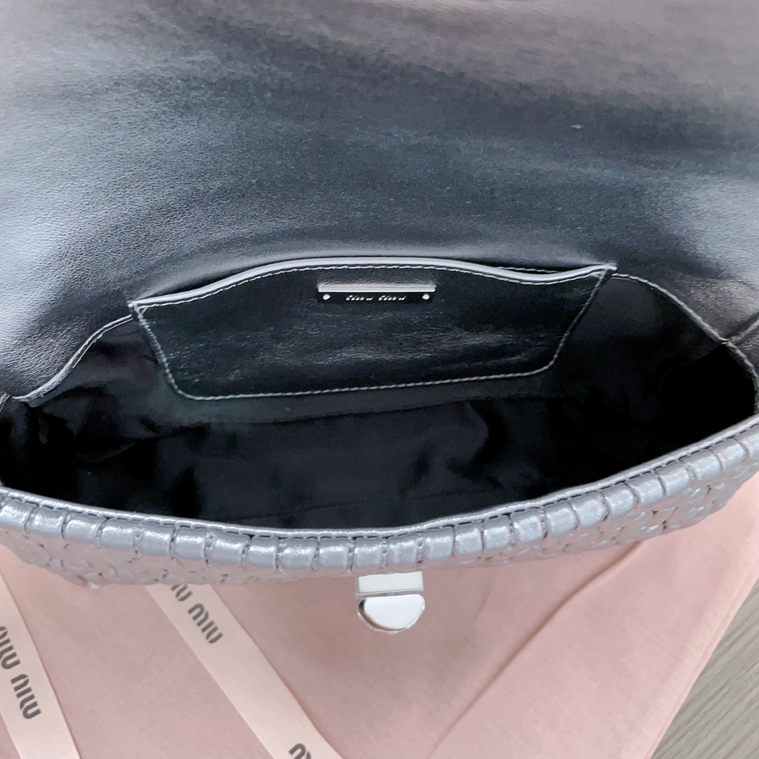 M*um*u chain bag-22.5*4.5*12cm