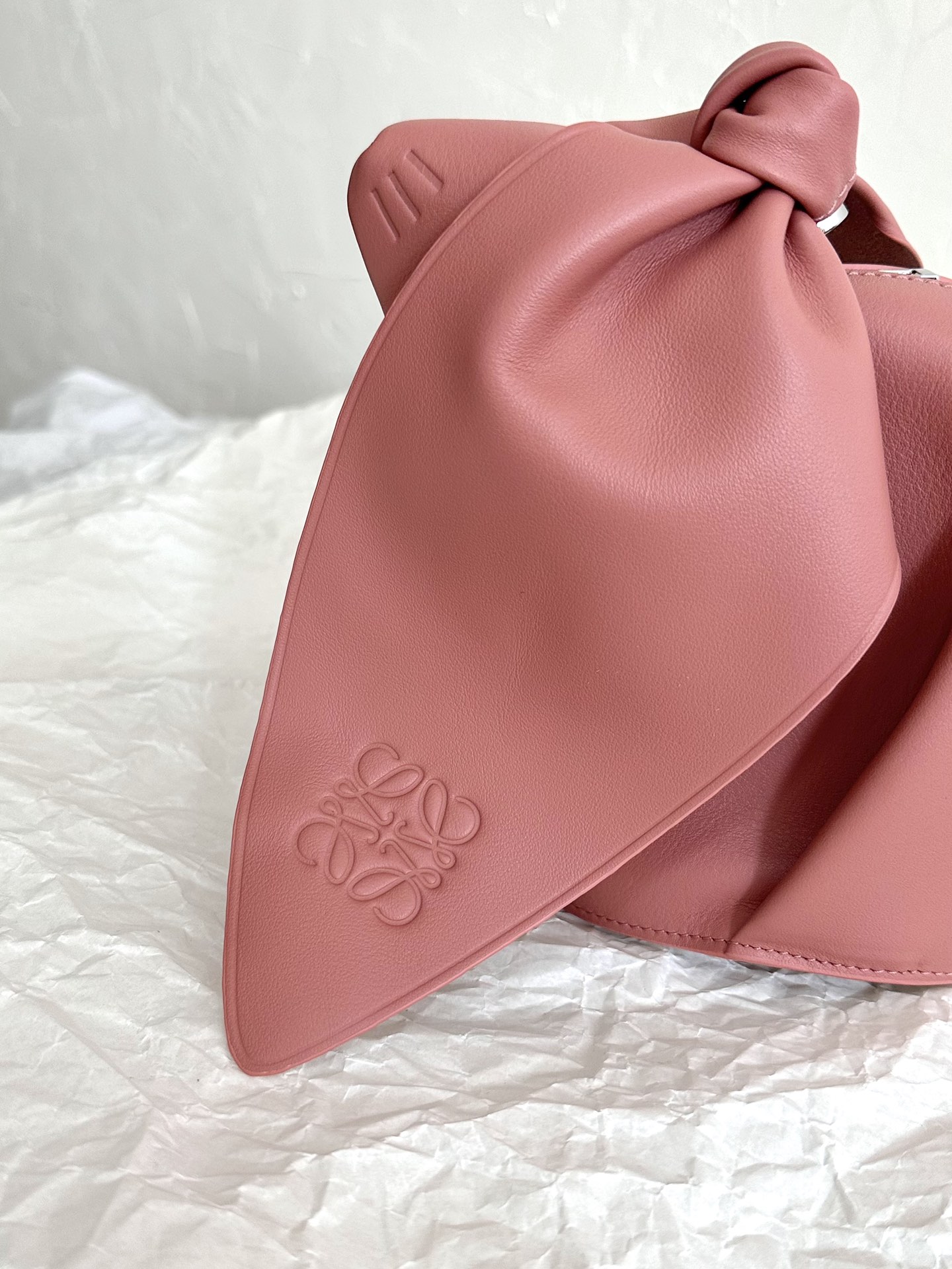 L0ew* bag-18.5*16*9cm