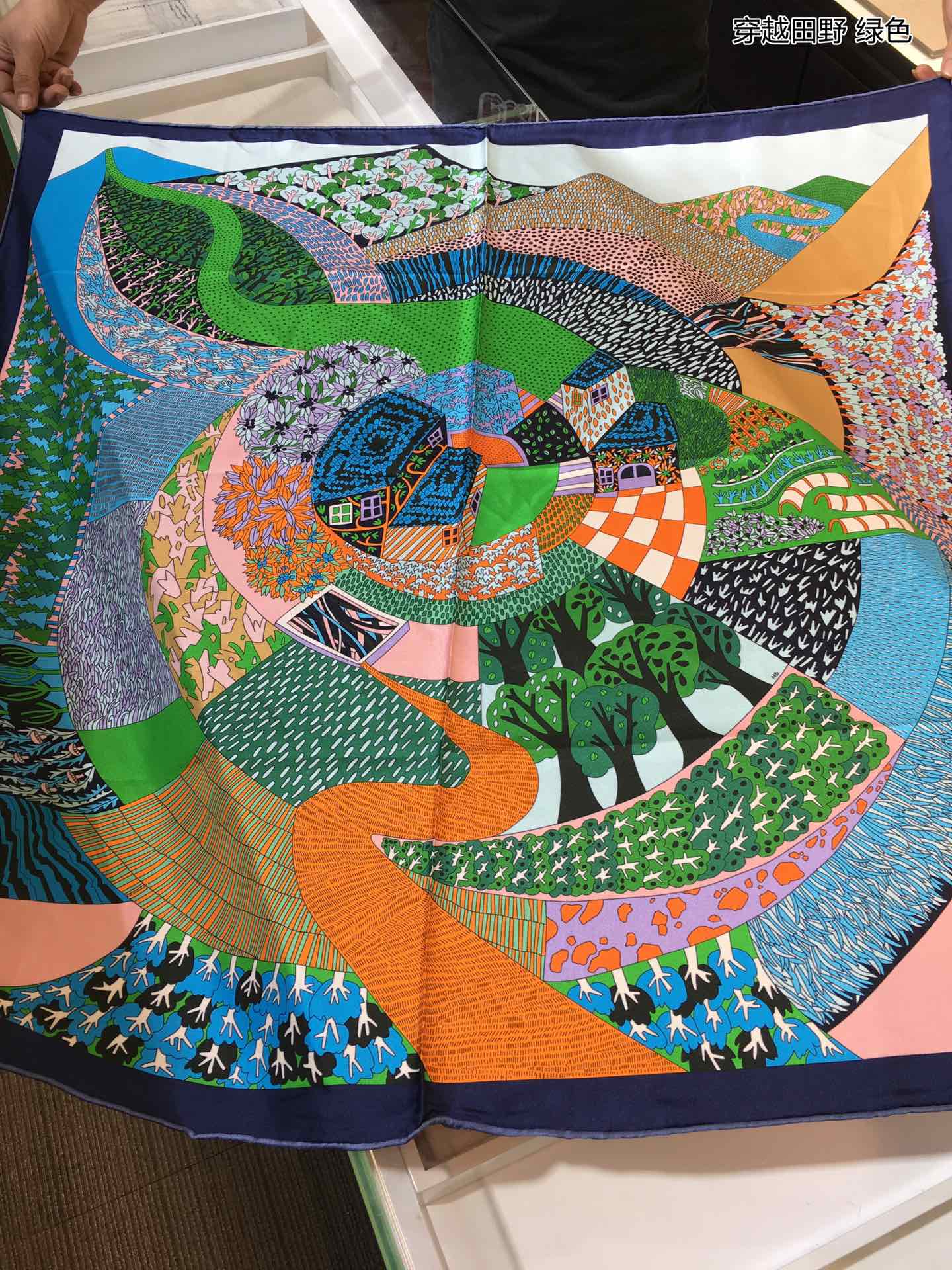 l0*is V*t0n scarf-90*90cm