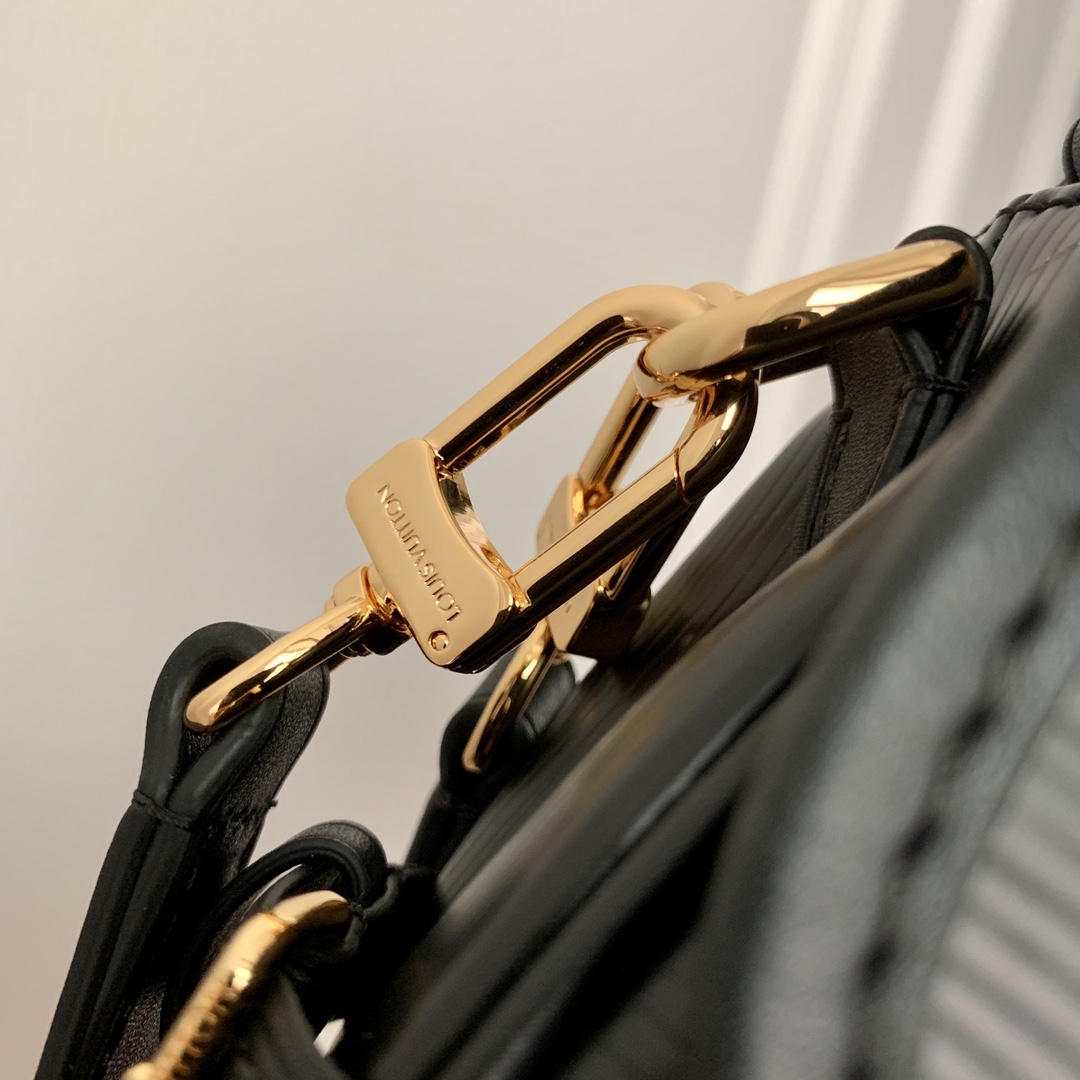 l0*is V*t0n saumur bb-20 x 16 x 7.5cm