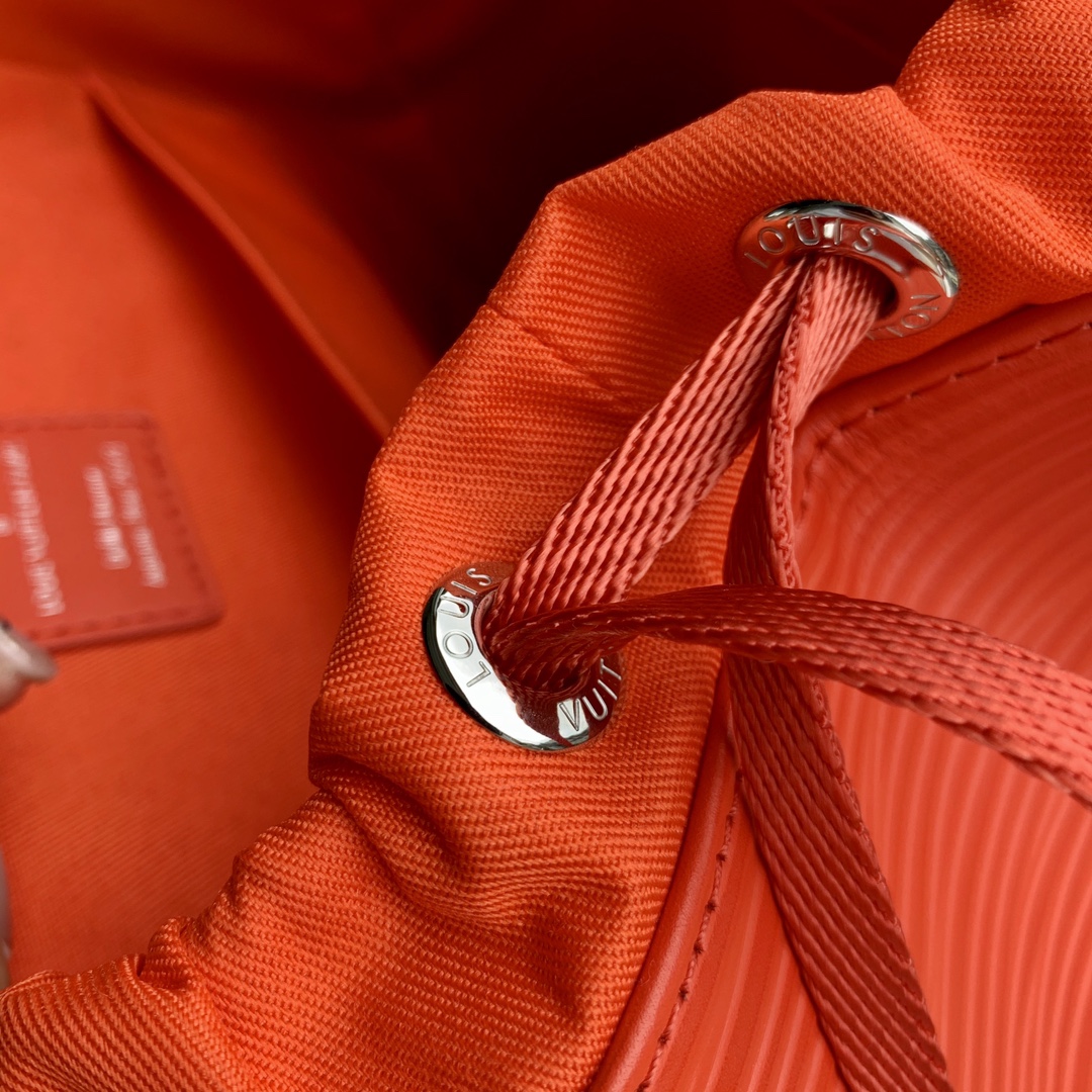 l0*is V*t0n montsouris backpack-32 x 40 x 19cm