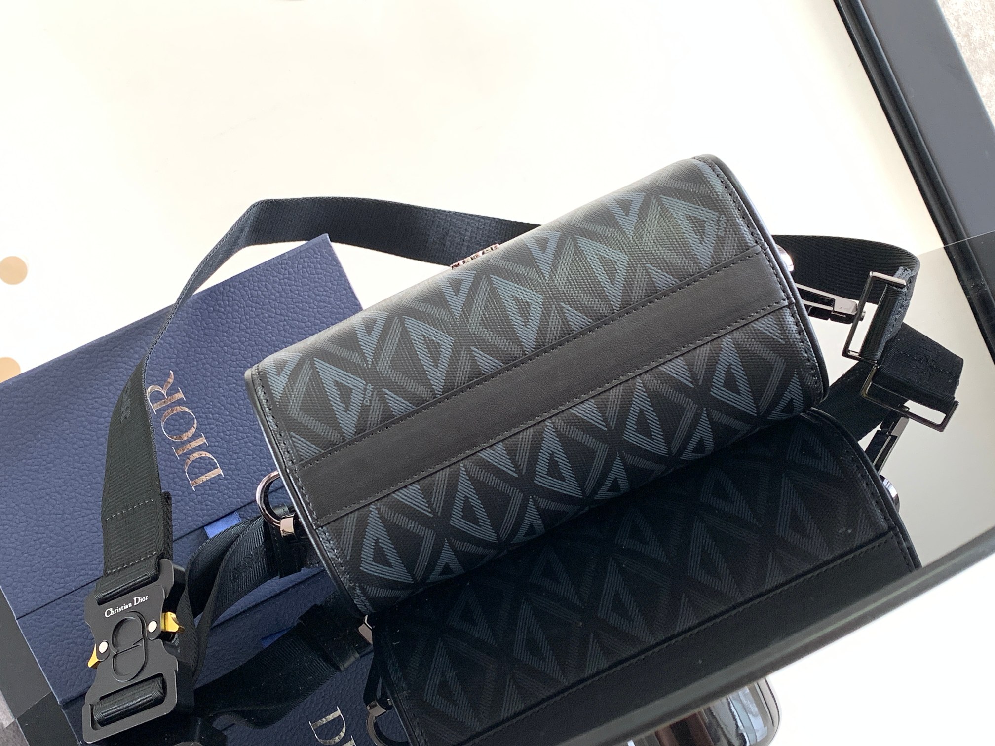 Dio Lingot 22 Bag-22 x 10.5x 12.5CM