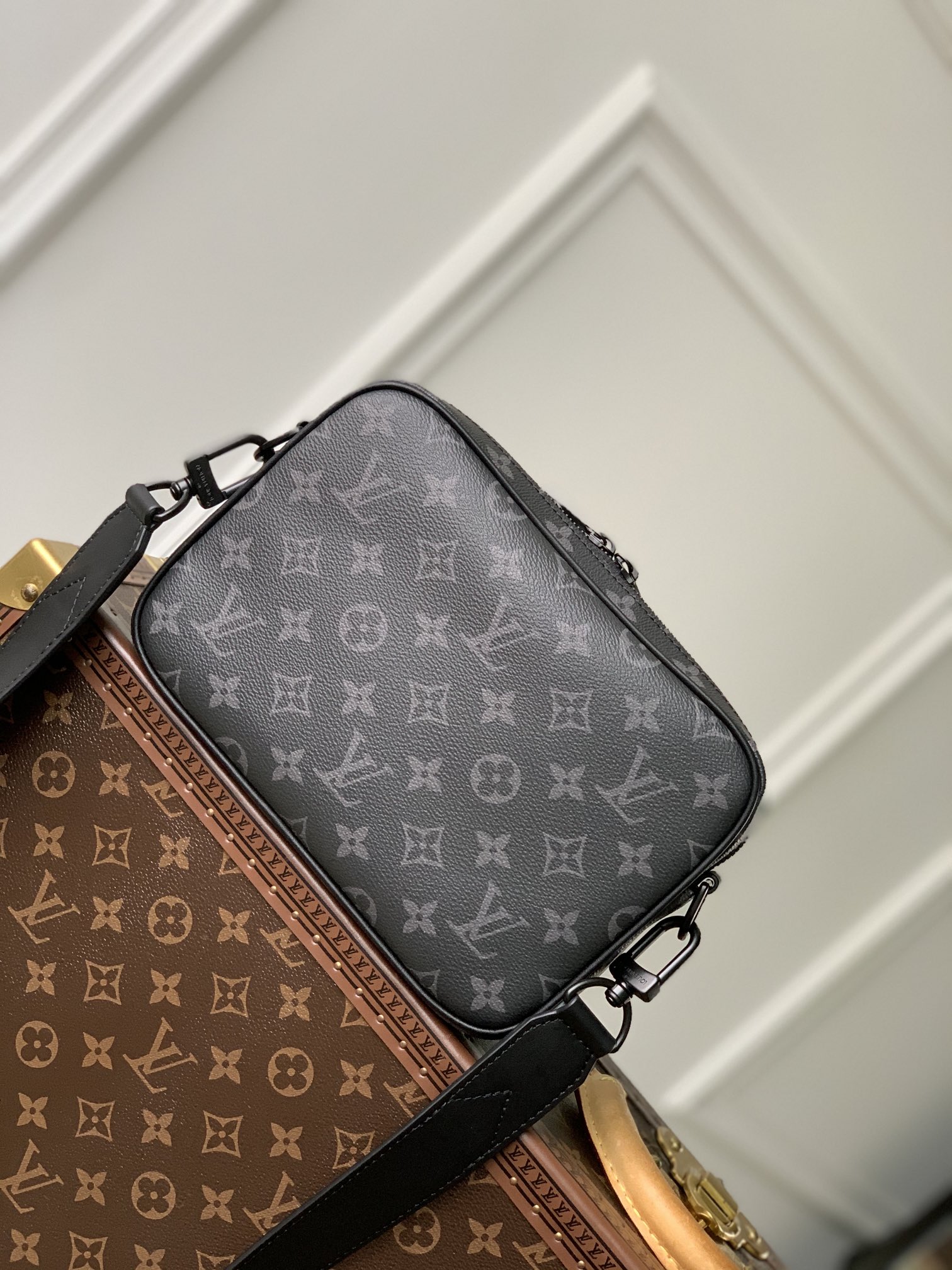 l0*is V*t0n steamer bag-24*17*5cm