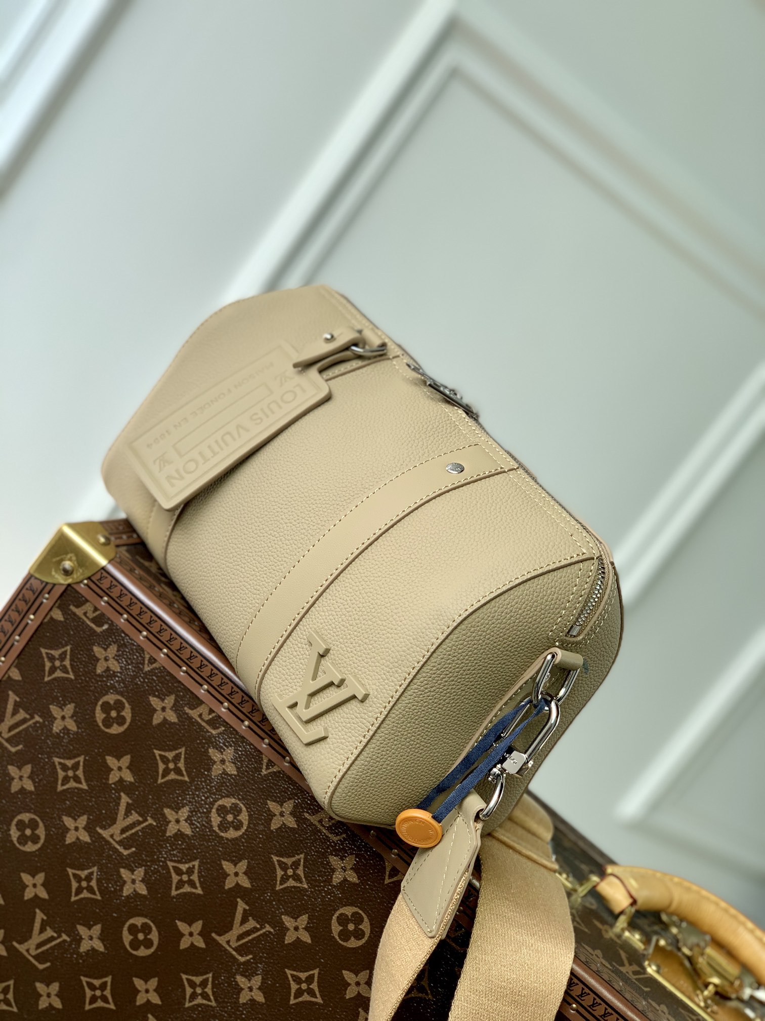 l0*is V*t0n city keepall-27x17x13cm