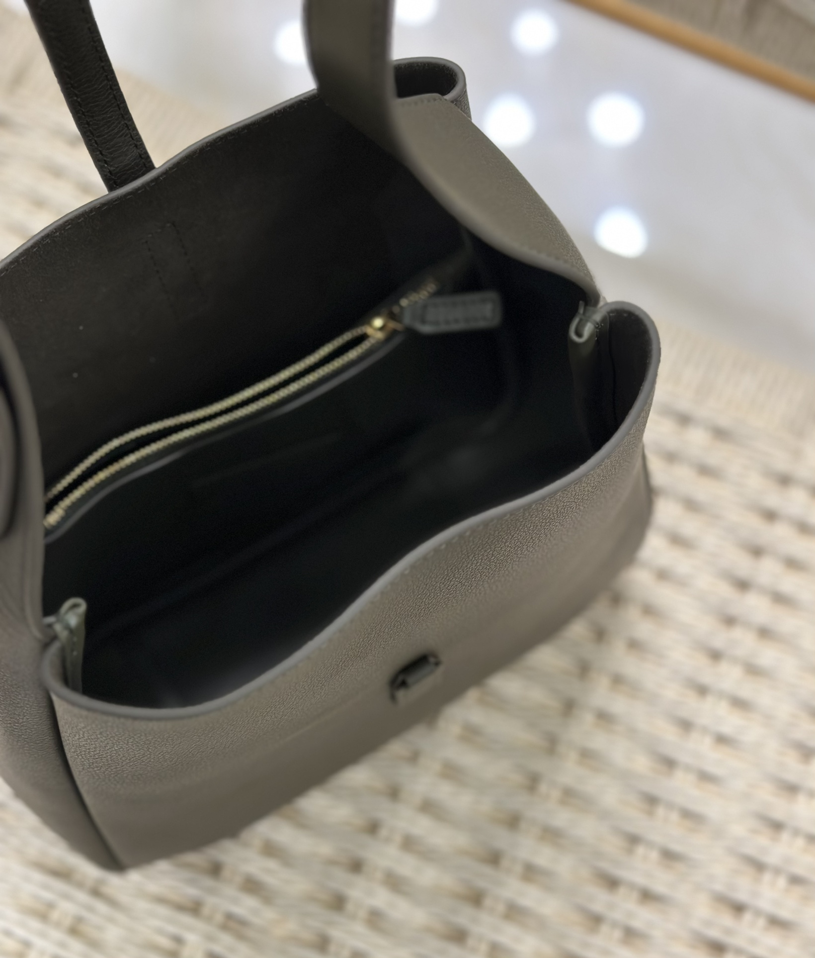 Y*L le5a7 vintage bag-23×22×8.5cm