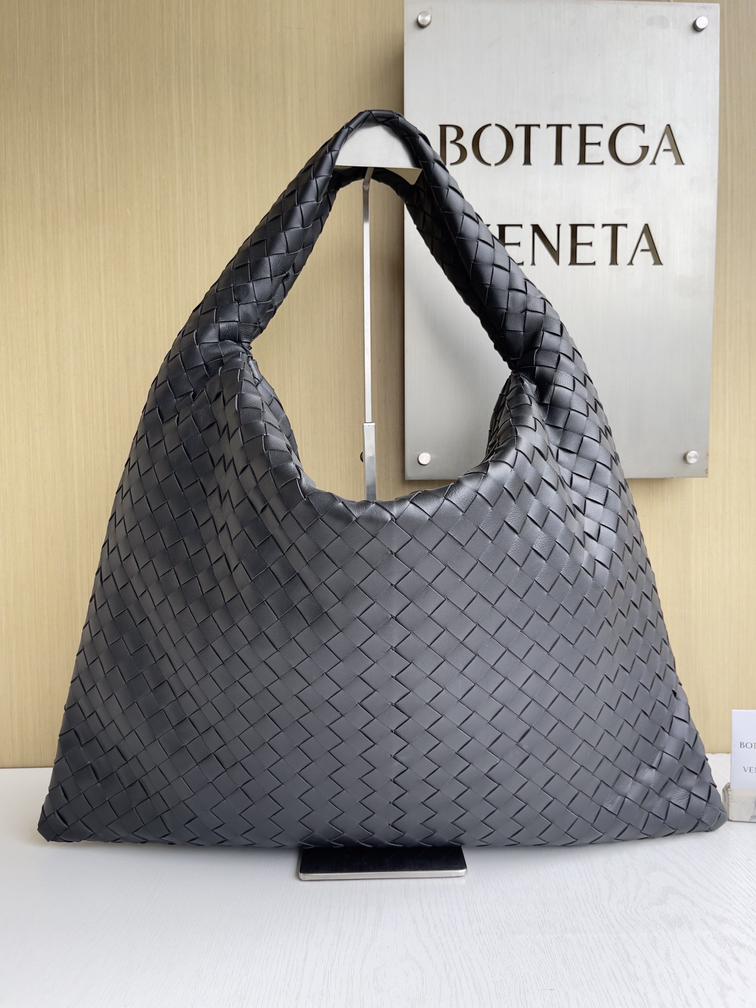 bo*te*ga Ve*ne*ta hop bag-53*24*13cm