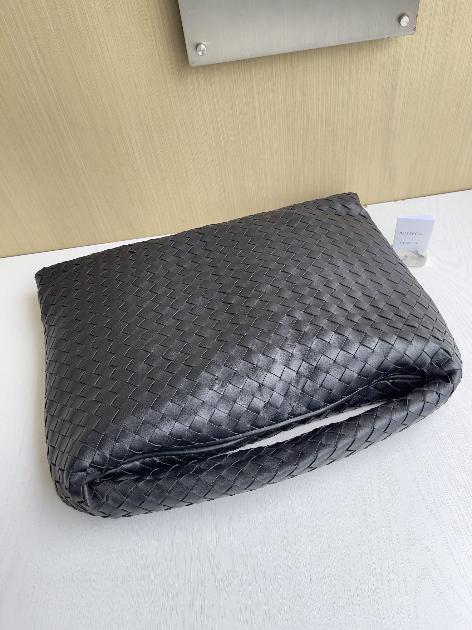 bo*te*ga Ve*ne*ta hop bag-53*24*13cm