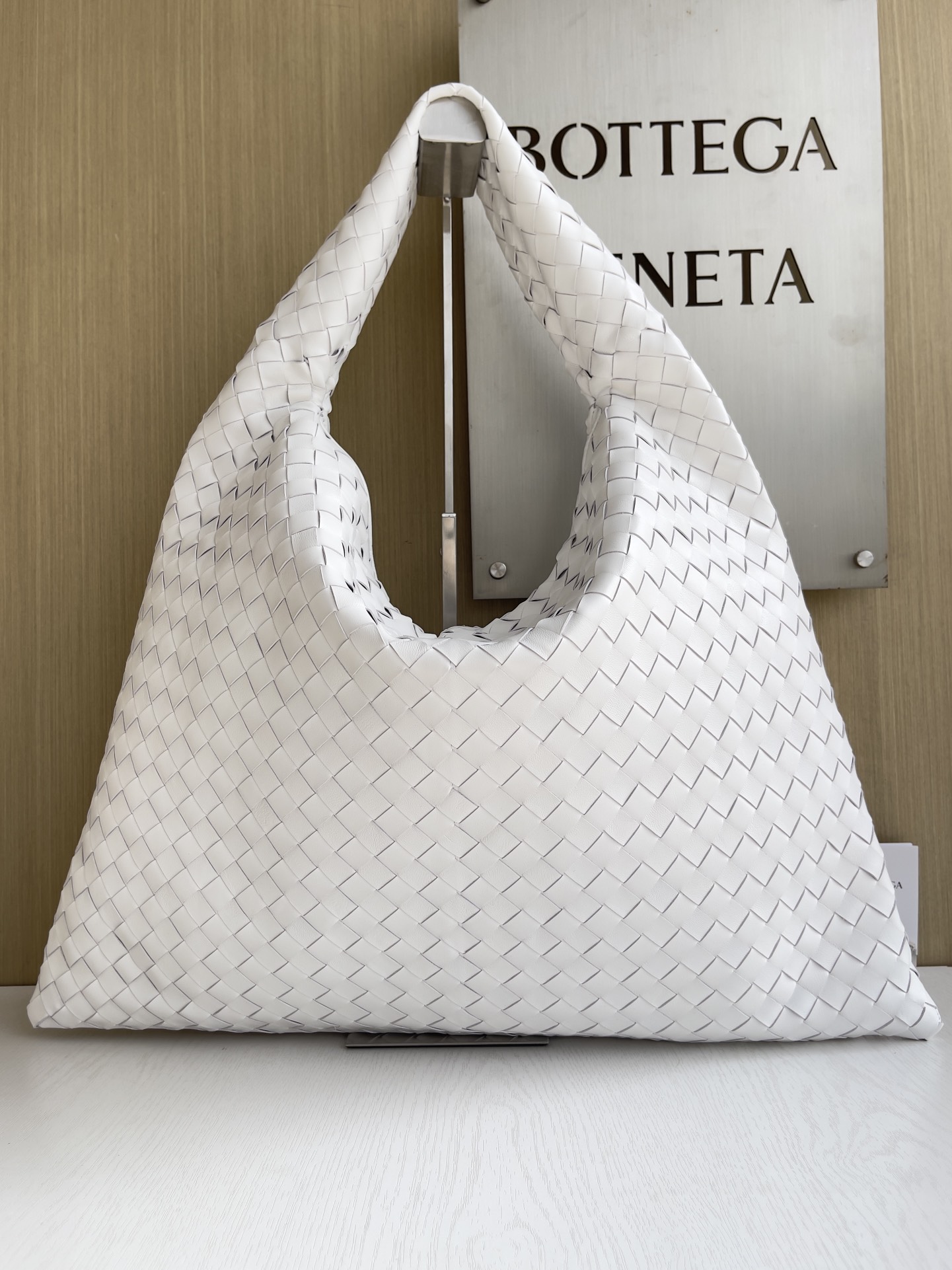 bo*te*ga Ve*ne*ta hop bag-53*24*13cm