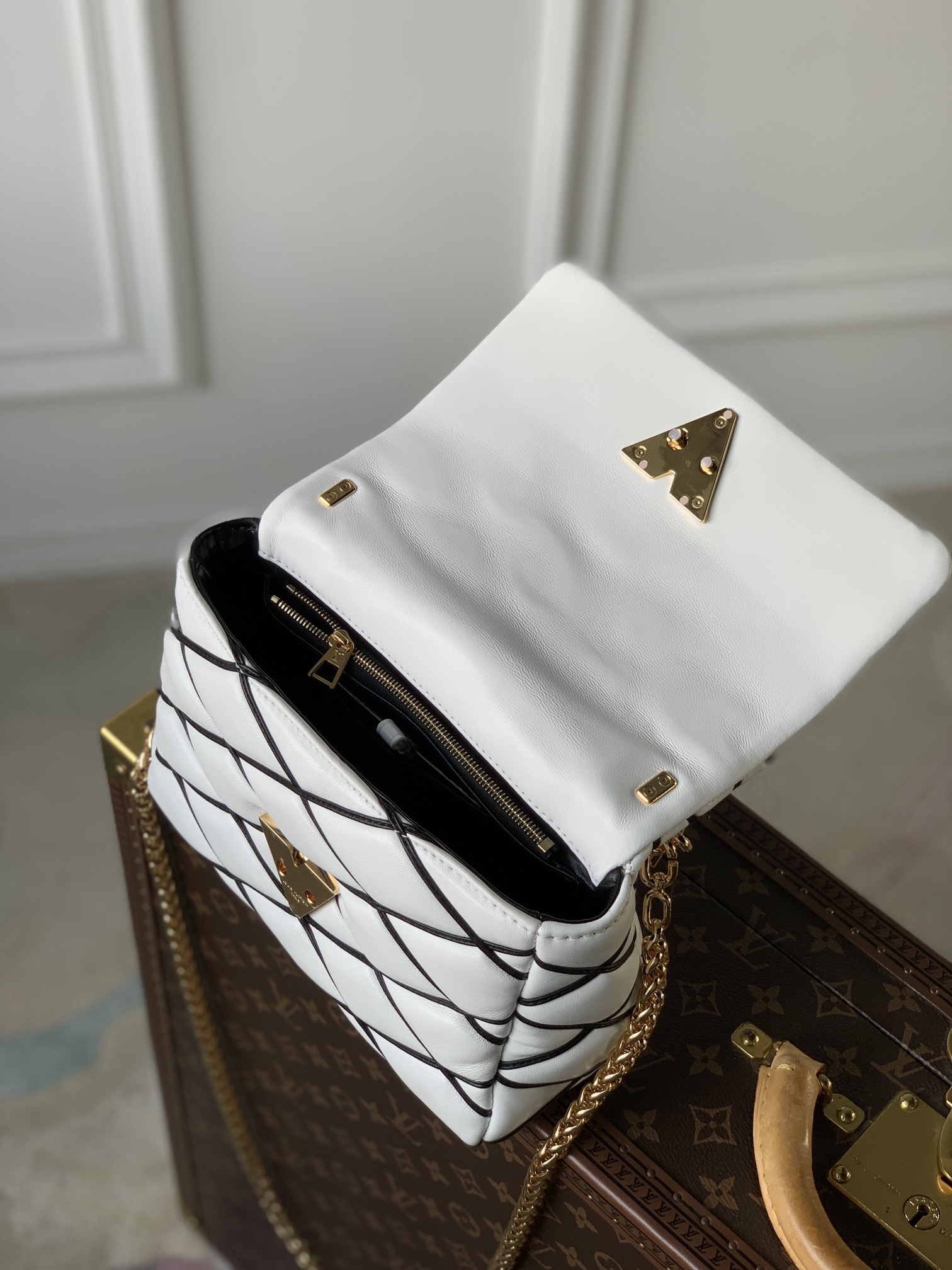 l0*is V*t0n go-14 bag-m22891-23.0 x 16.0 x 10cm