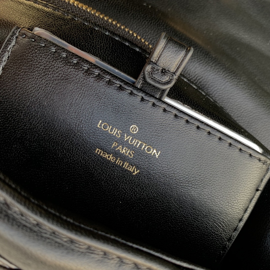 l0*is V*t0n go-14 bag-m22891-23.0 x 16.0 x 10cm