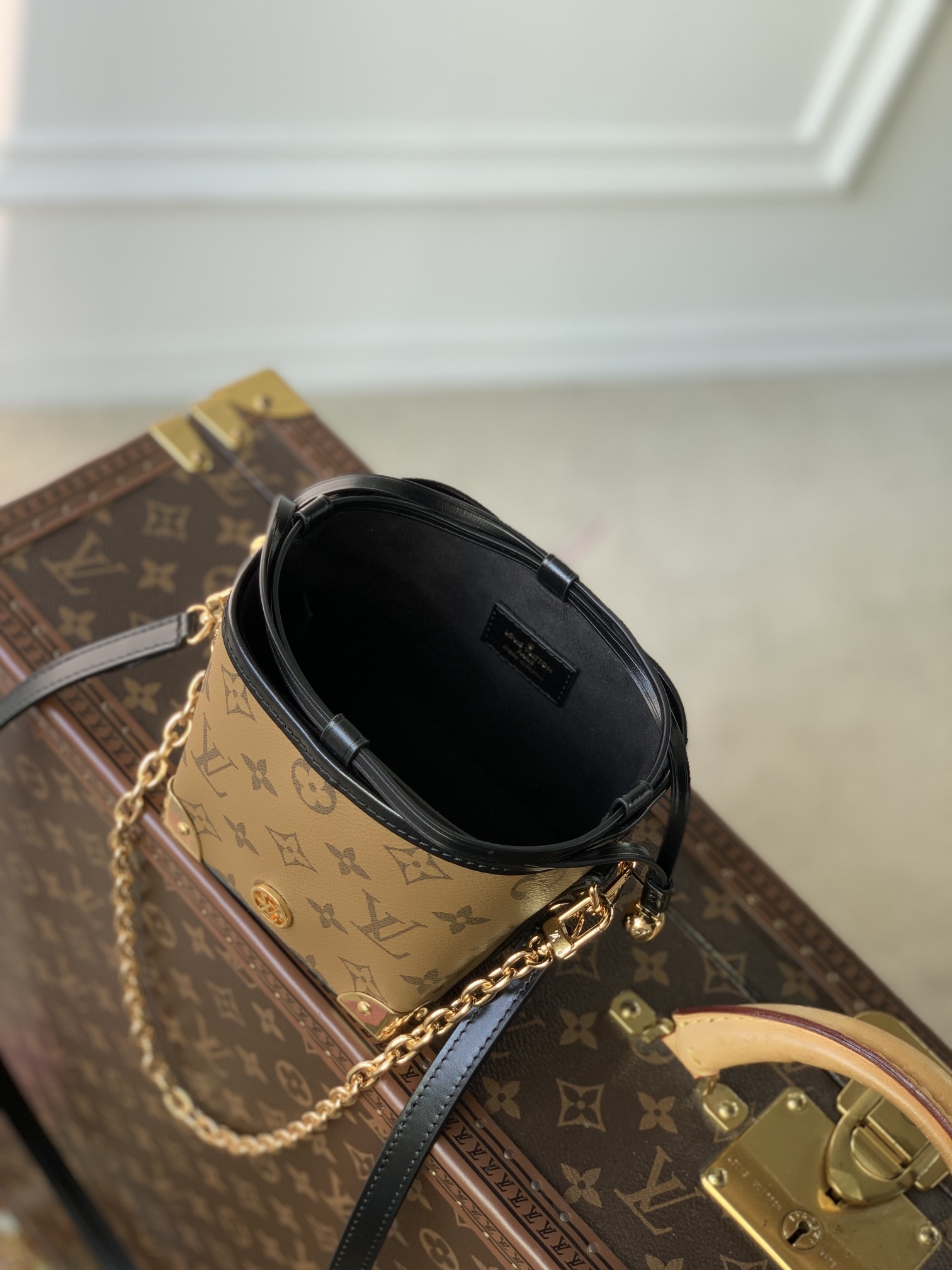 l0*is V*t0n online only bag-11.5 x 11.5 x 11.5cm