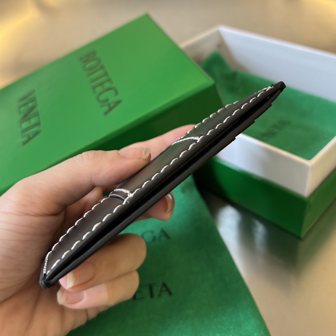 bo*te*ga Ve*ne*ta wallet-11*7.5cm