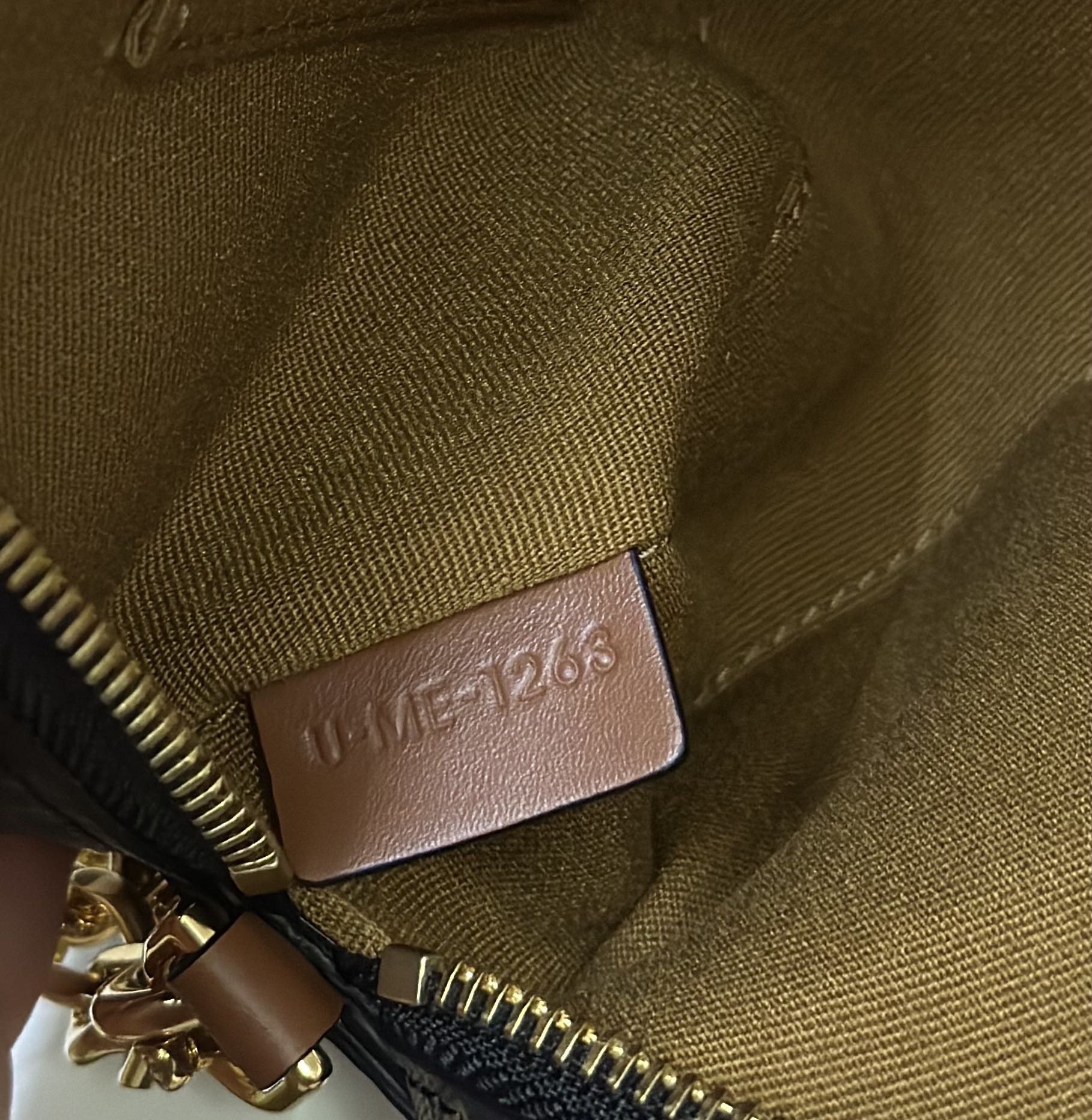 Ce**e chain bag-26x13x6cm