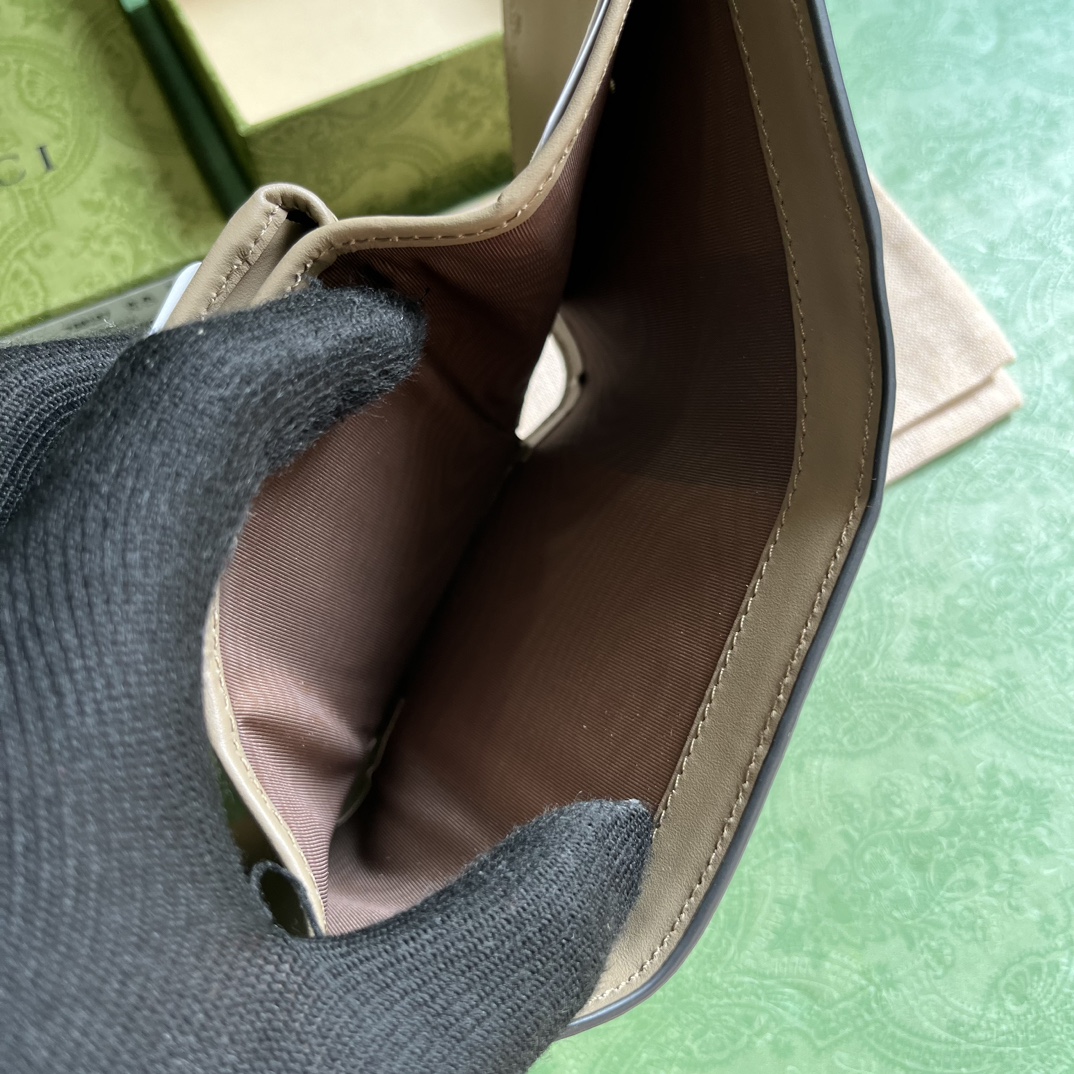 G*u*i wallet-9.5*3cm