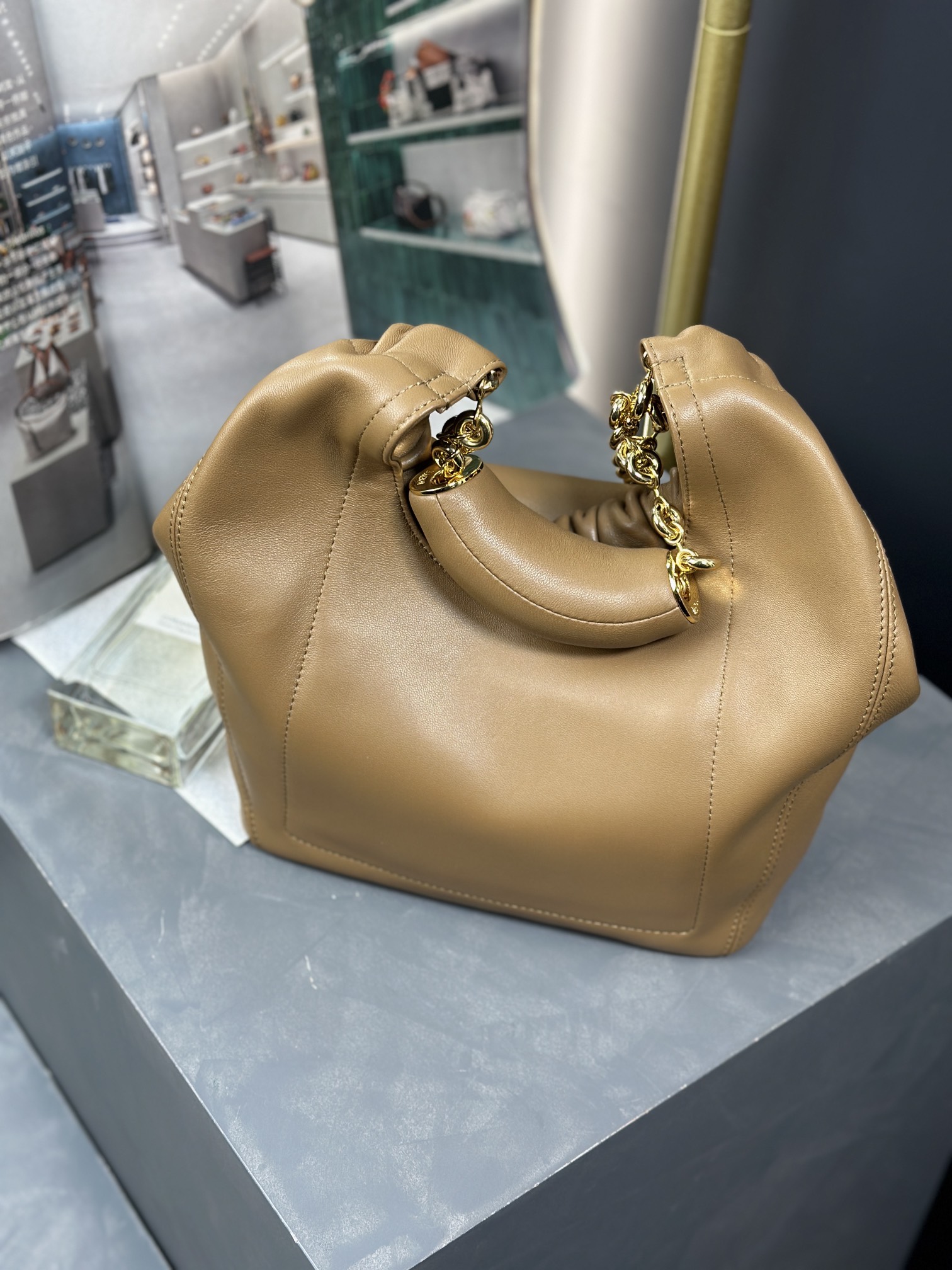 L0ew* squeeze bag-29*24*1.5cm