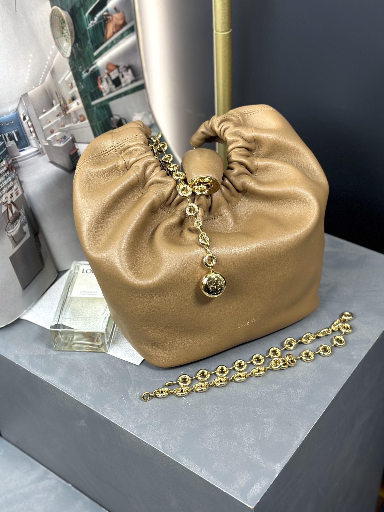 L0ew* squeeze bag-29*24*1.5cm