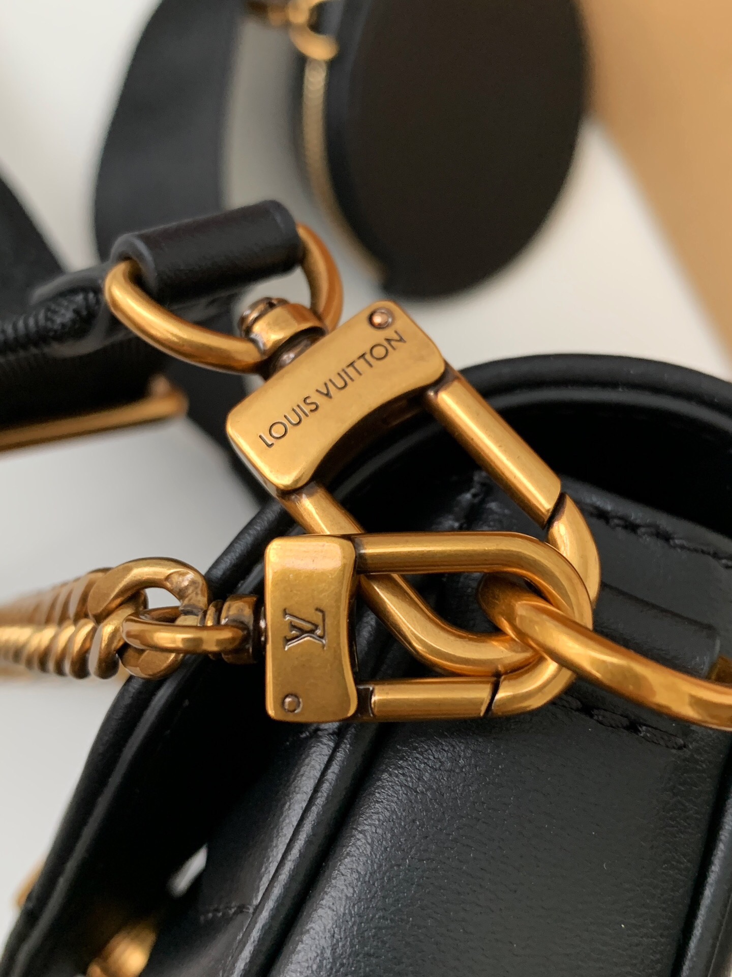 l0*is V*t0n new wave bag-19*14*5cm