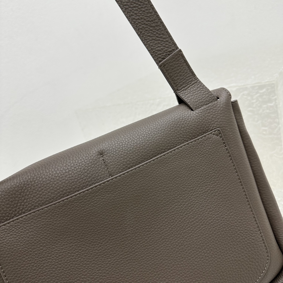 The R0w mail bag-29*23*12cm