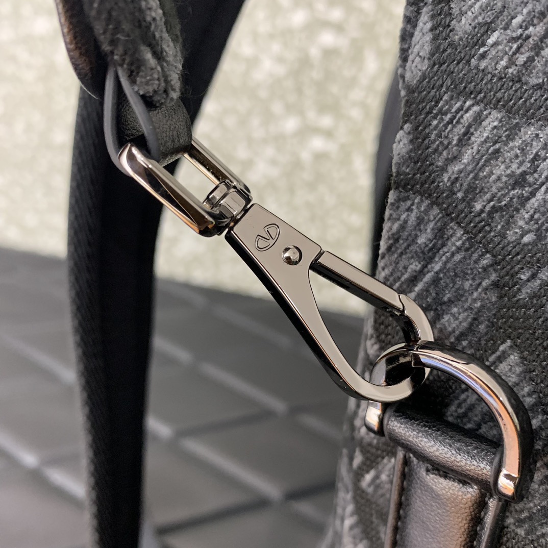 Va1e*ntin0 garavani la troisieme toile lconographe bakcpack-30*42*33cm